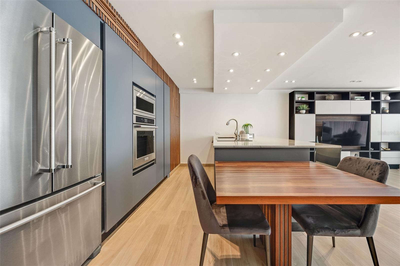 1477 AVE. ASHFORD AVE #Apt. 1203