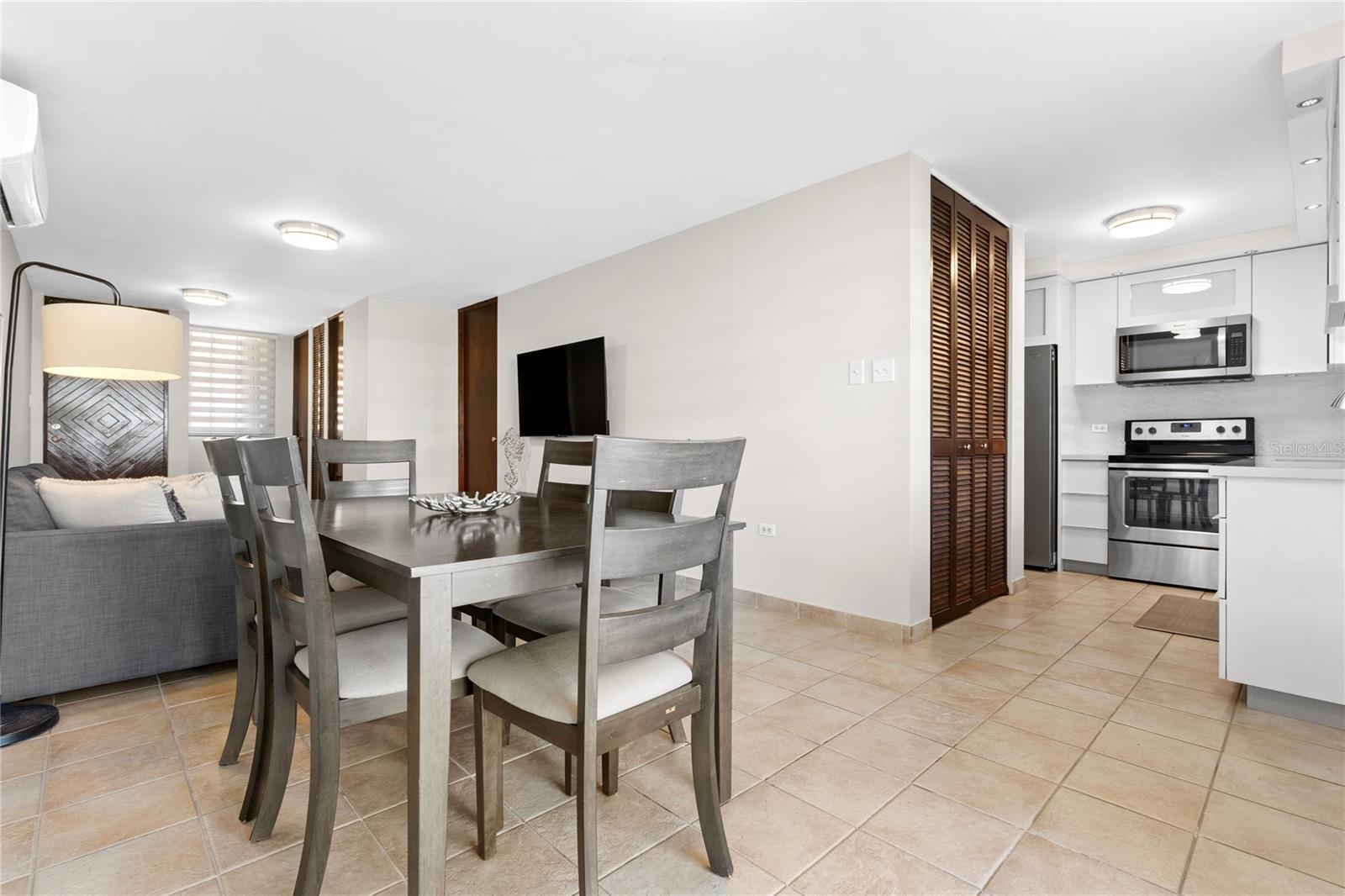 968 LAS PICUAS ST #Apt. A-7