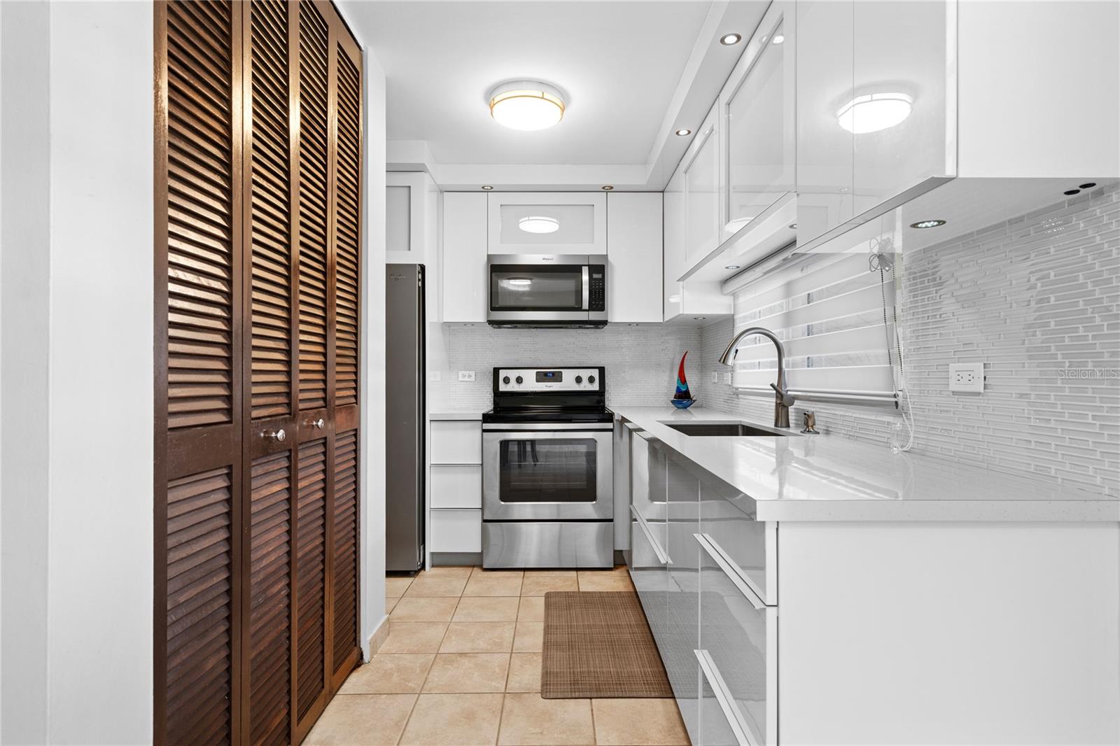 968 LAS PICUAS ST #Apt. A-7