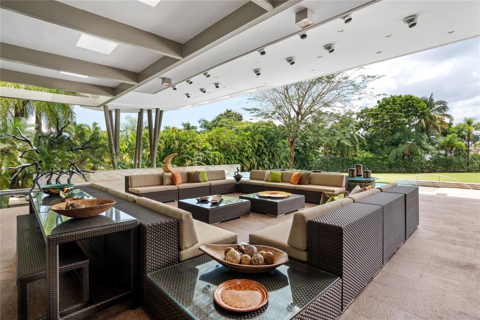 9 CASTANA ST #9