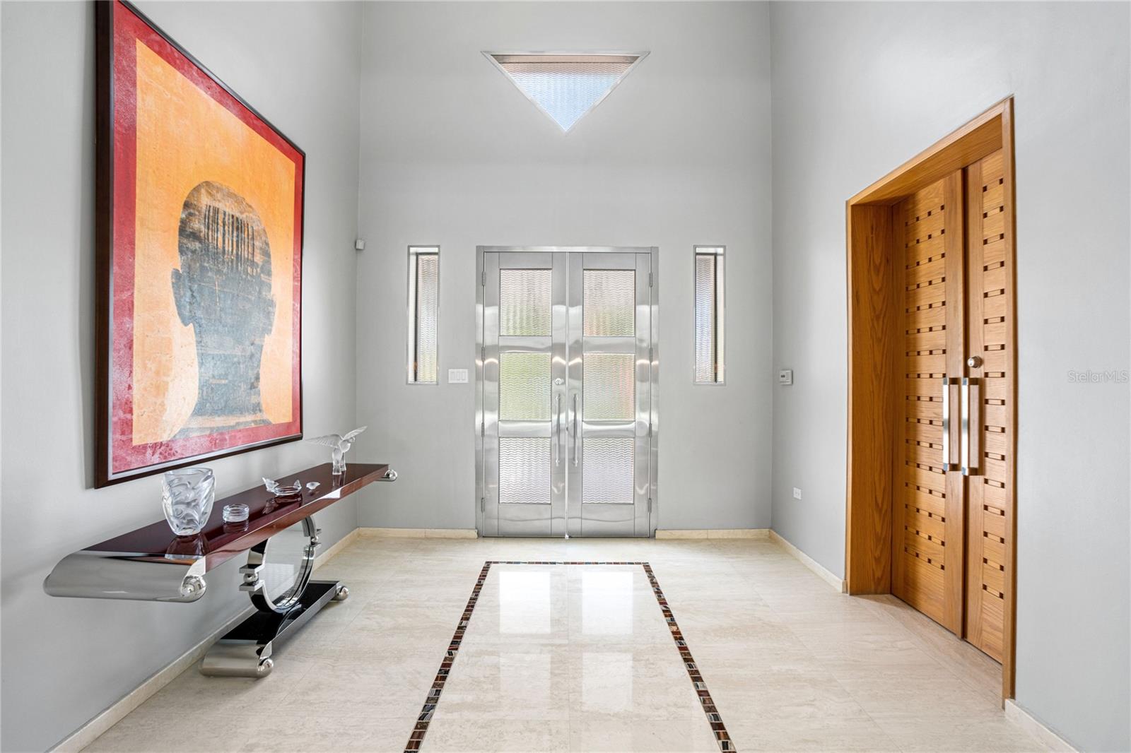 9 CASTANA ST #9