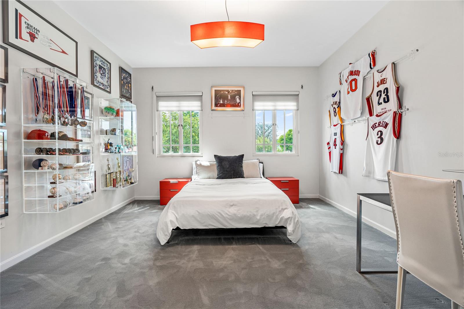 9 CASTANA ST #9