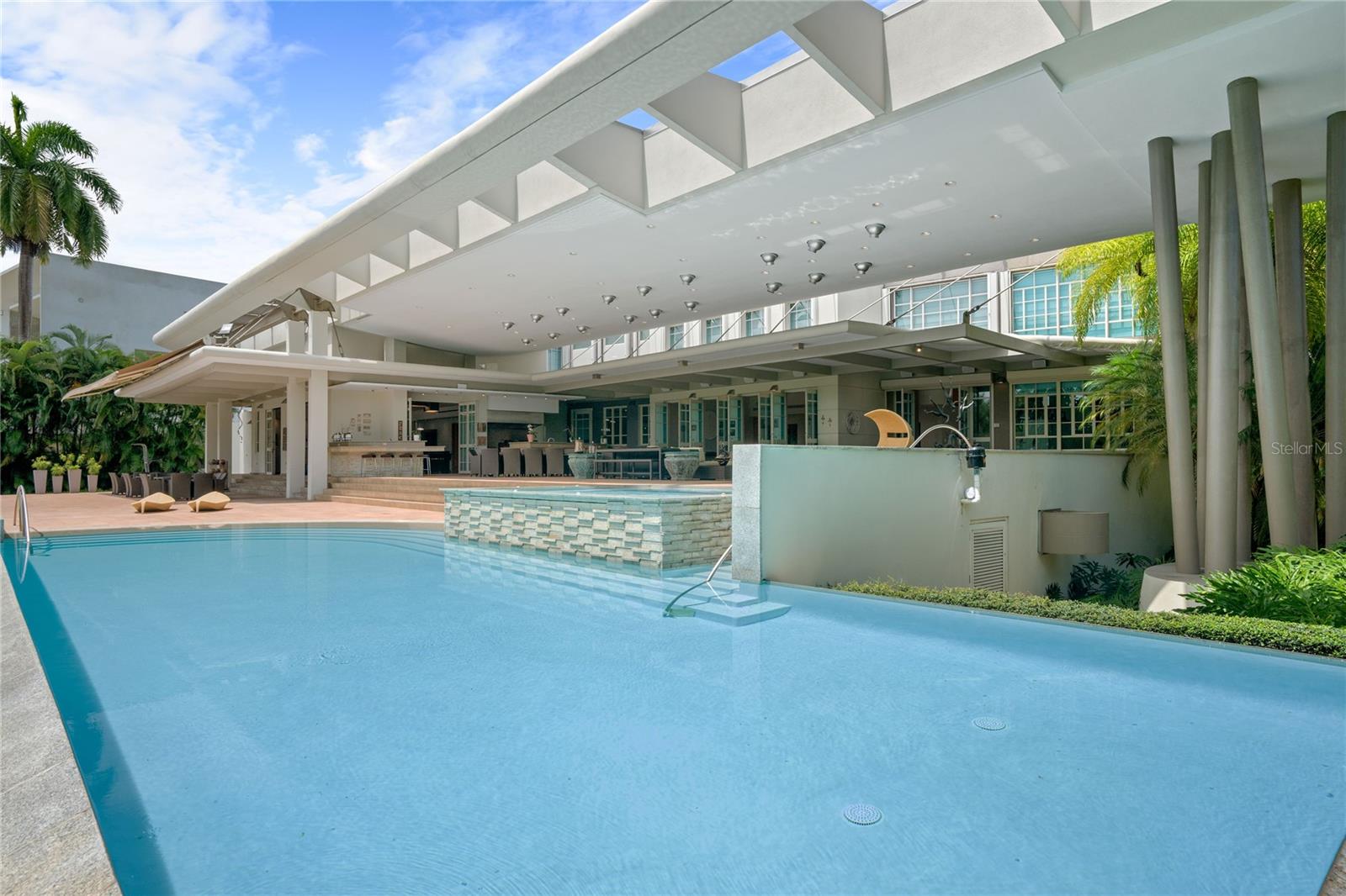 9 CASTANA ST #9