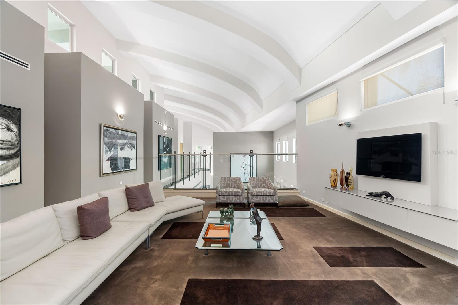 9 CASTANA ST #9