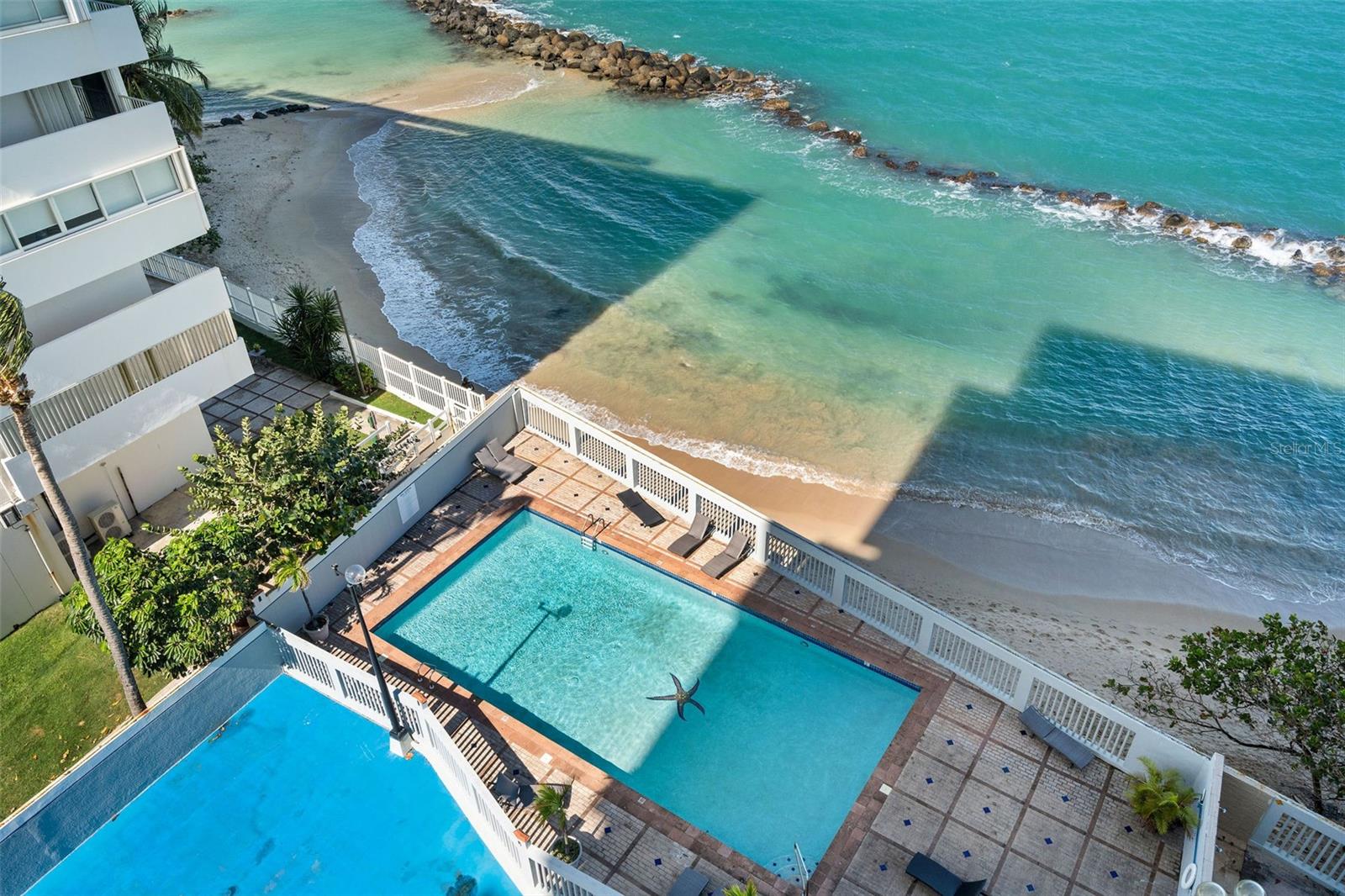 3205 ISLA VERDE AVE #804