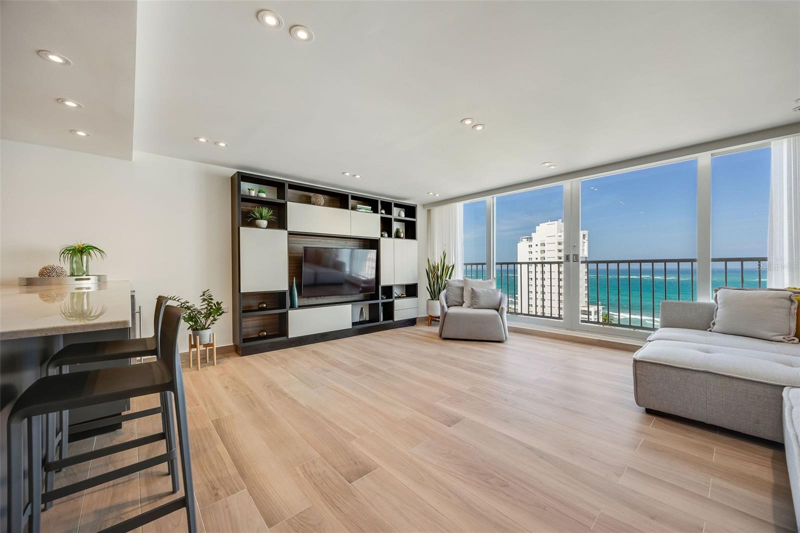 1477 ASHFORD AVE #1203