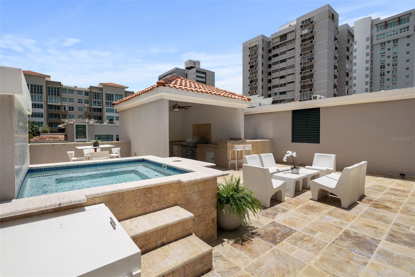 J4 SAN PATRICIO AVE #502-E