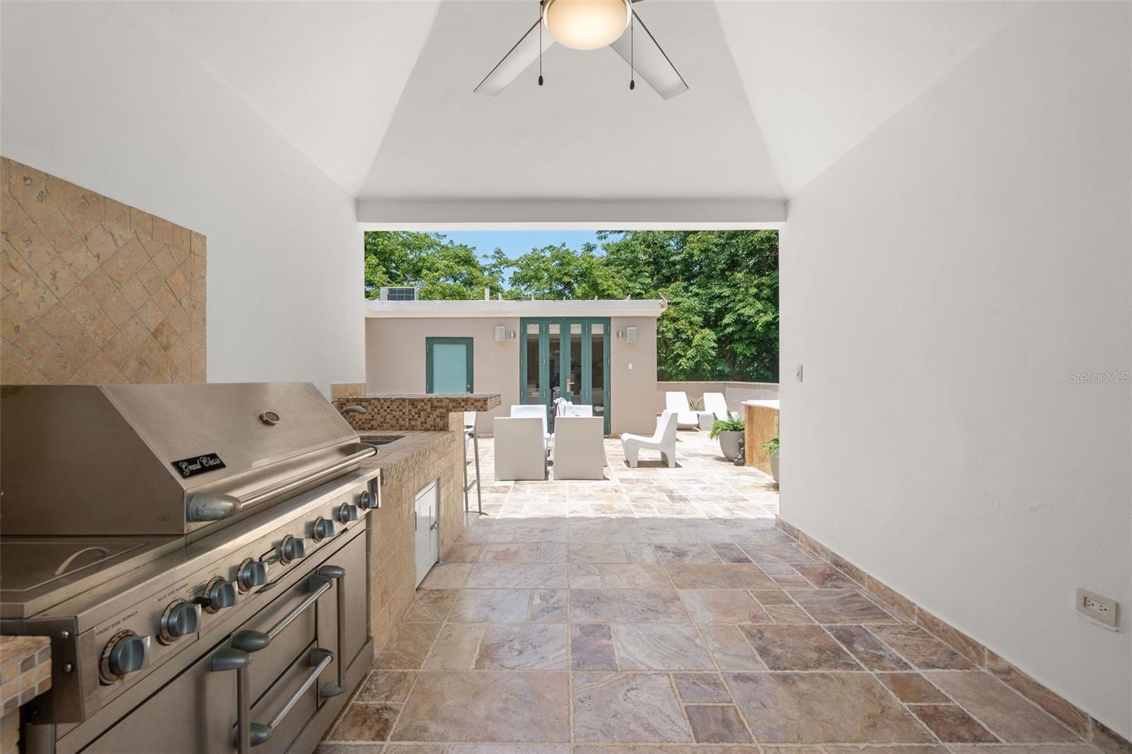 J4 SAN PATRICIO AVE #502-E