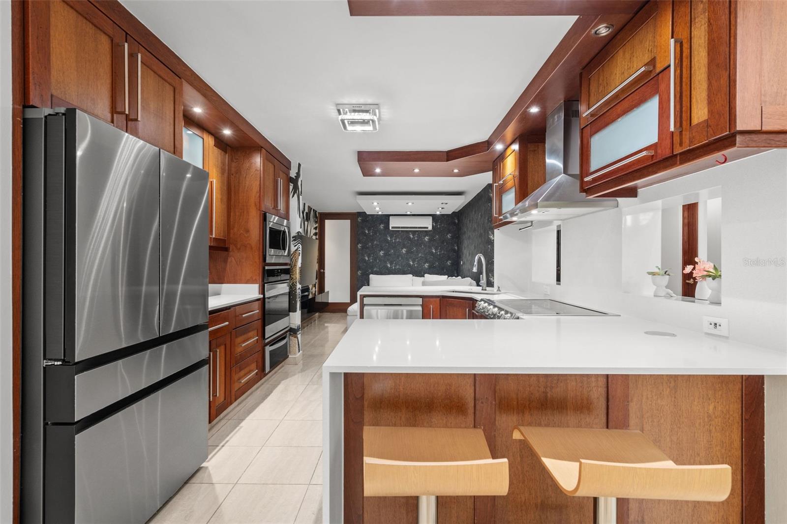 J4 SAN PATRICIO AVE #502-E