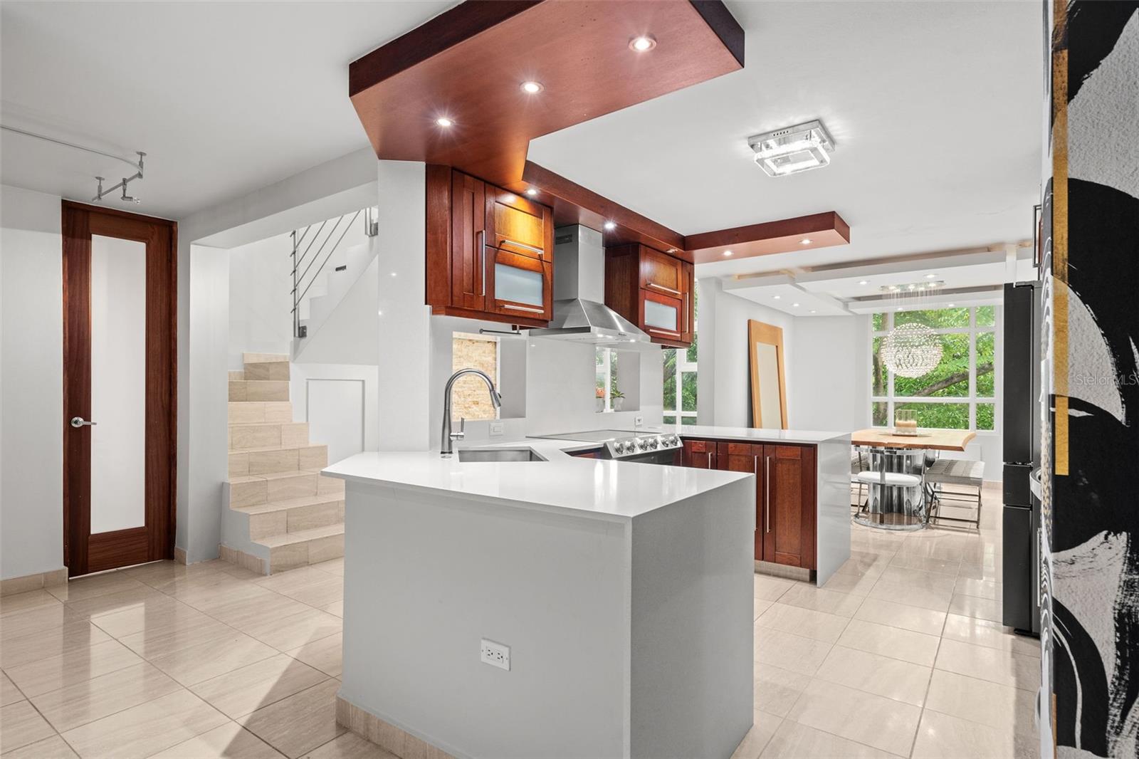 J4 SAN PATRICIO AVE #502-E