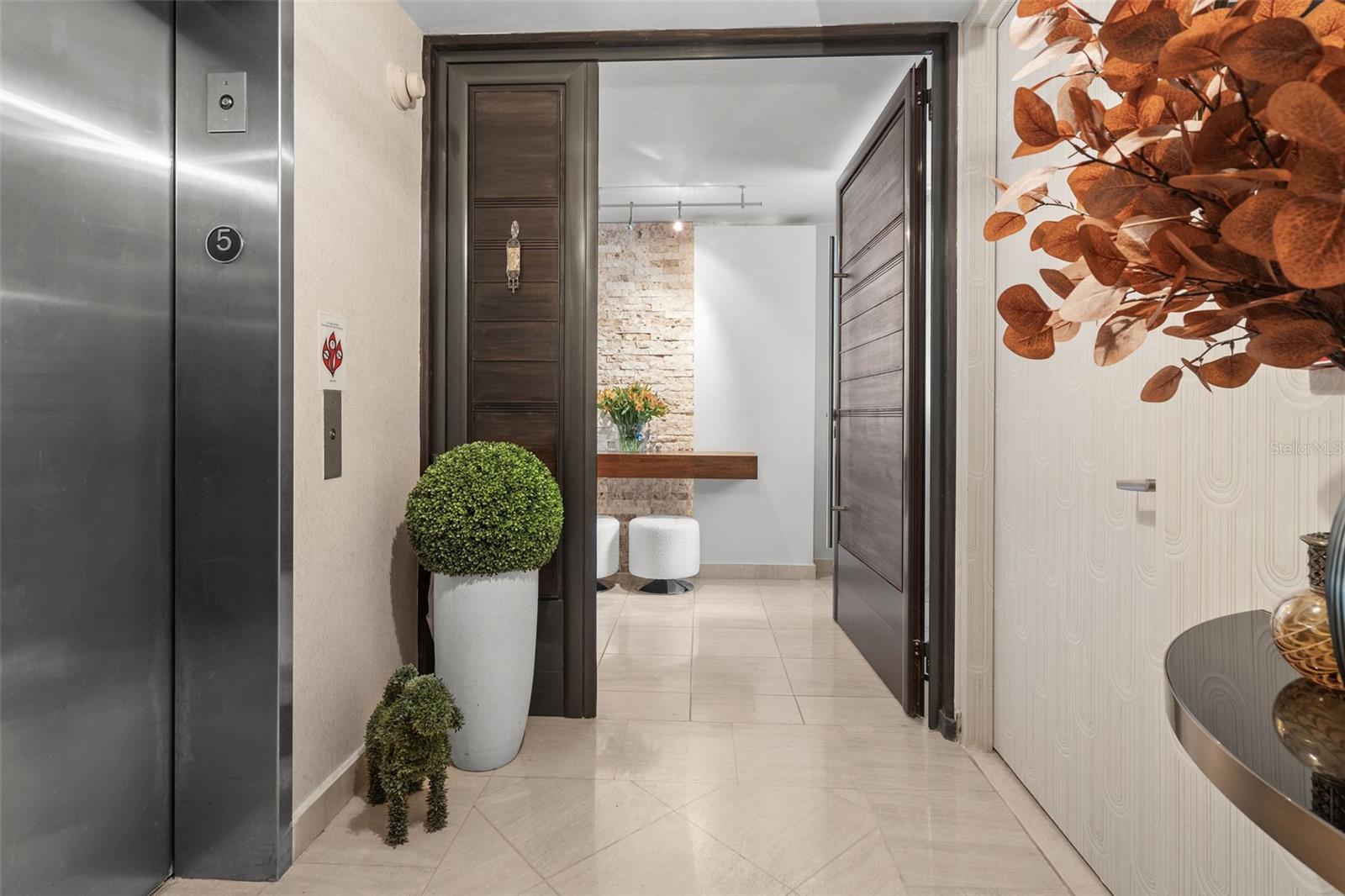 J4 SAN PATRICIO AVE #502-E