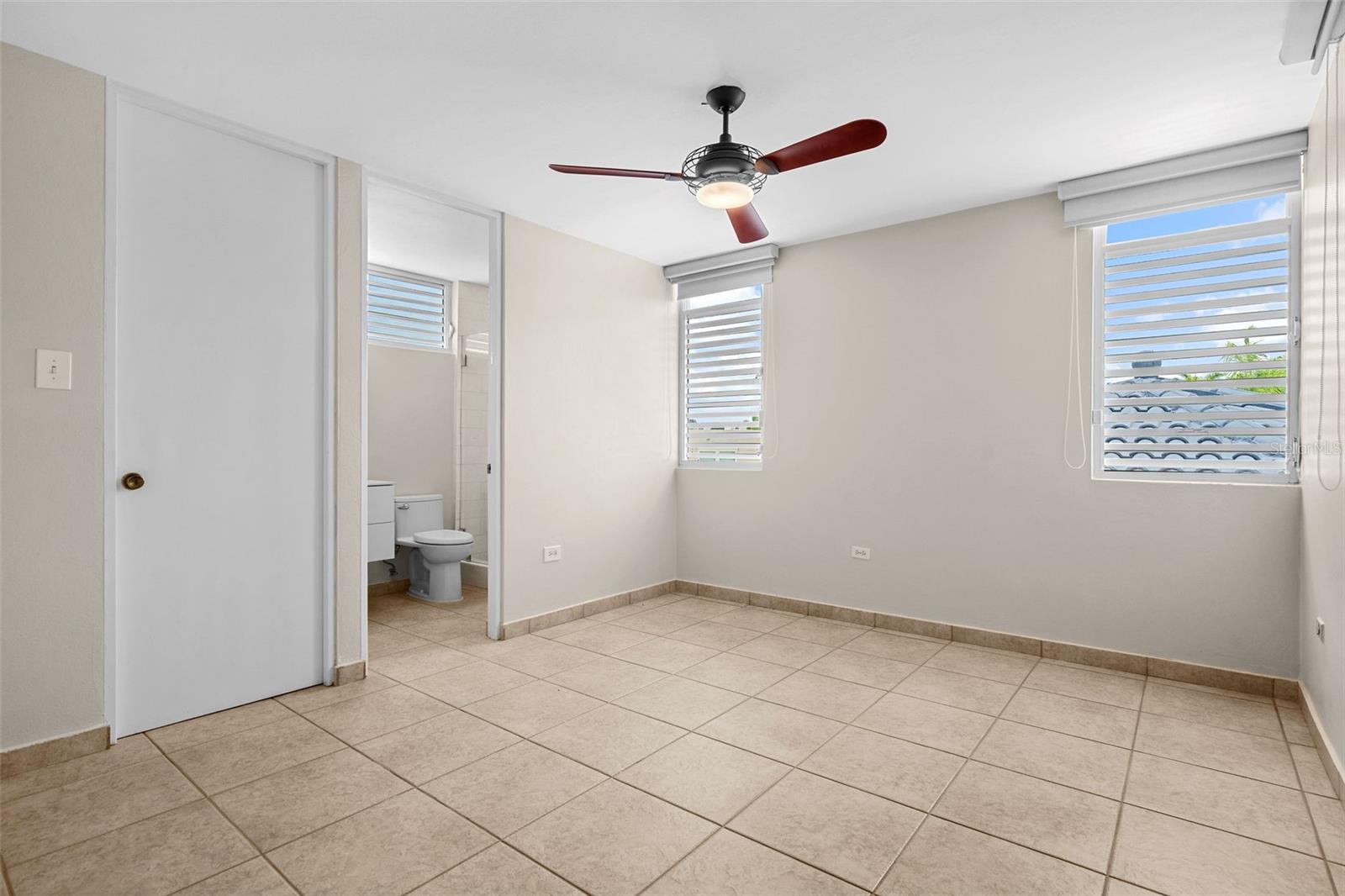 J-4 N PHOENIX ST #J-4