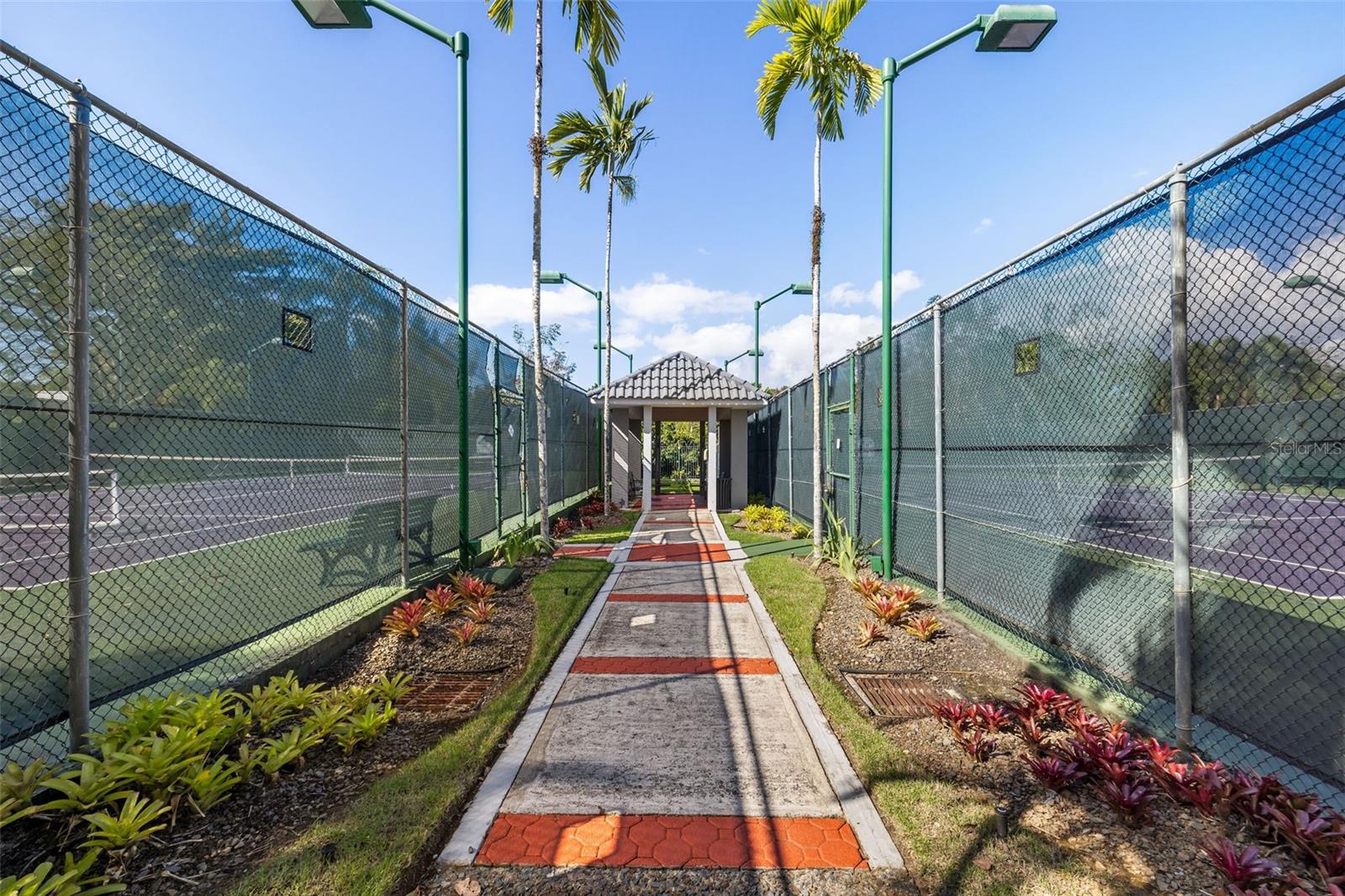 J-4 N PHOENIX ST #J-4