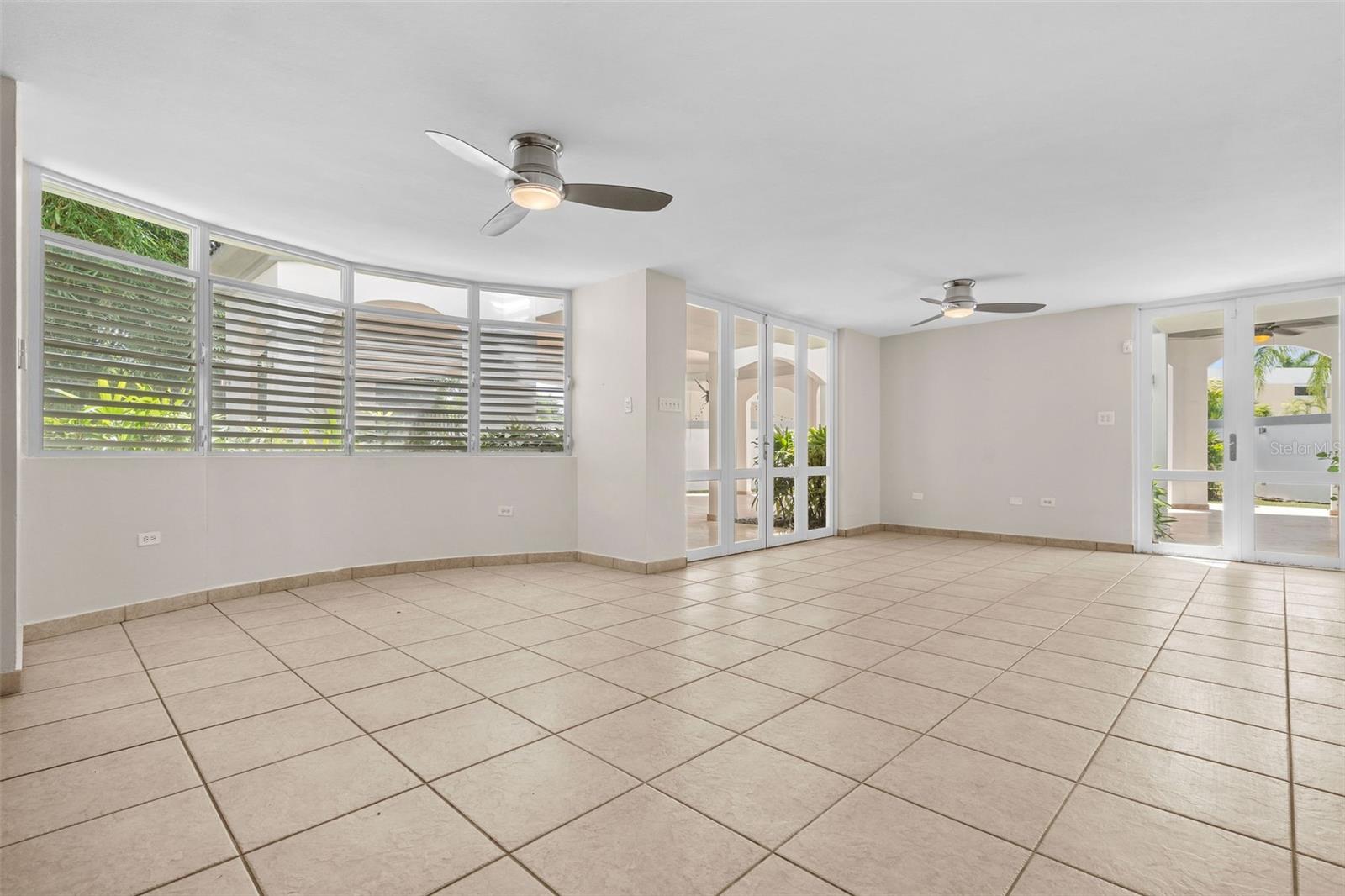 J-4 N PHOENIX ST #J-4