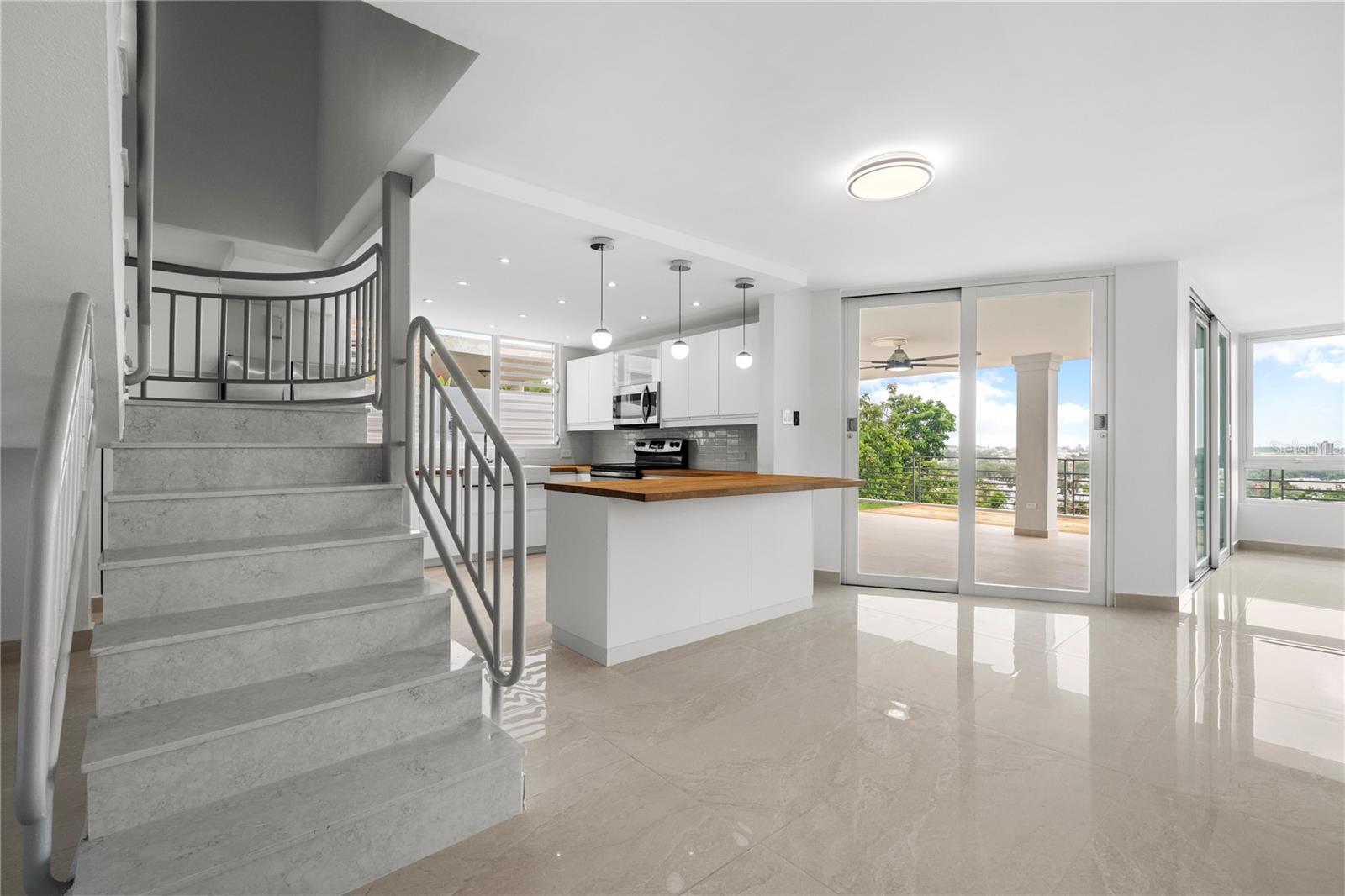 Villas Reales, Guaynabo