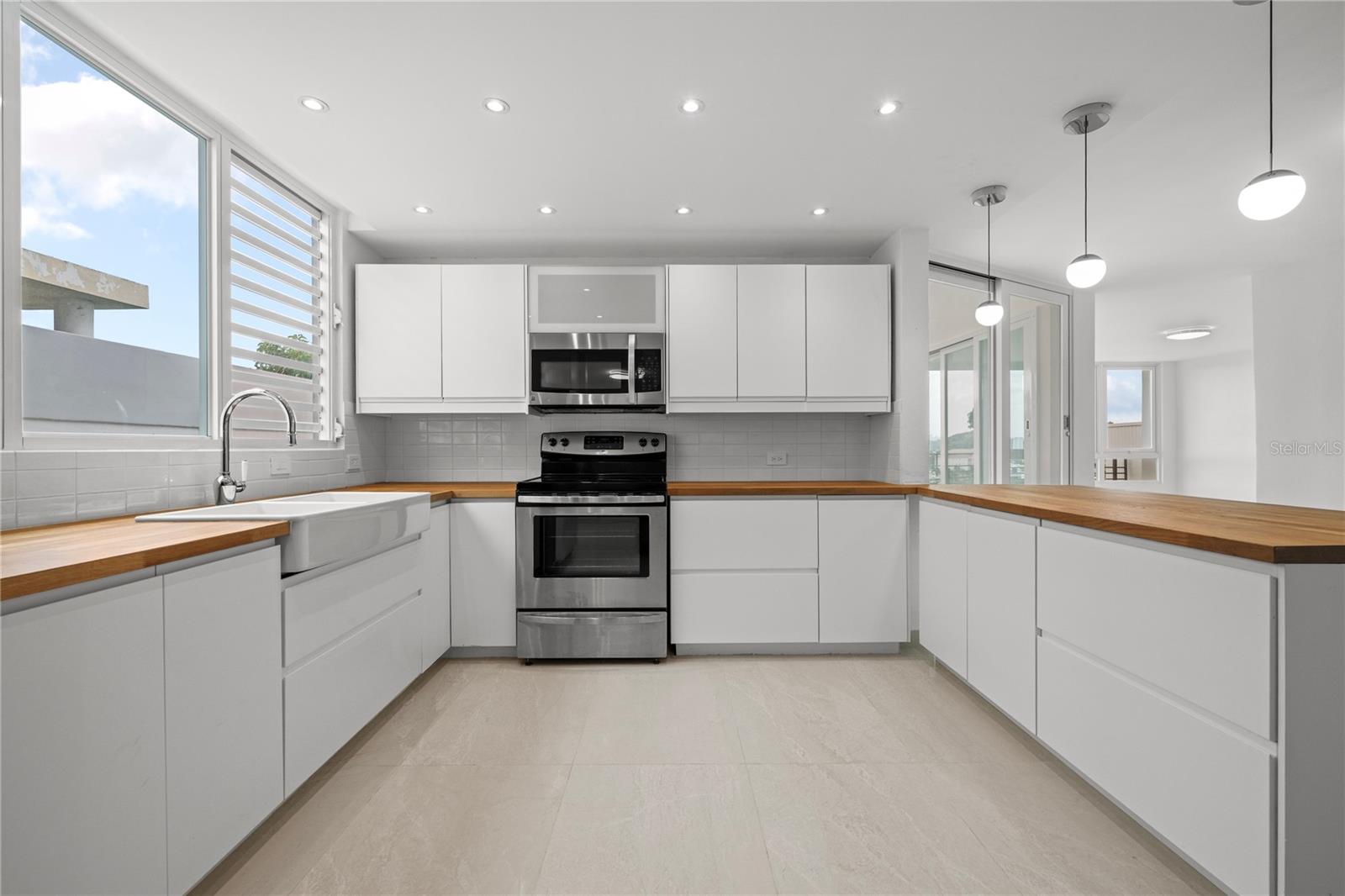 Villas Reales, Guaynabo