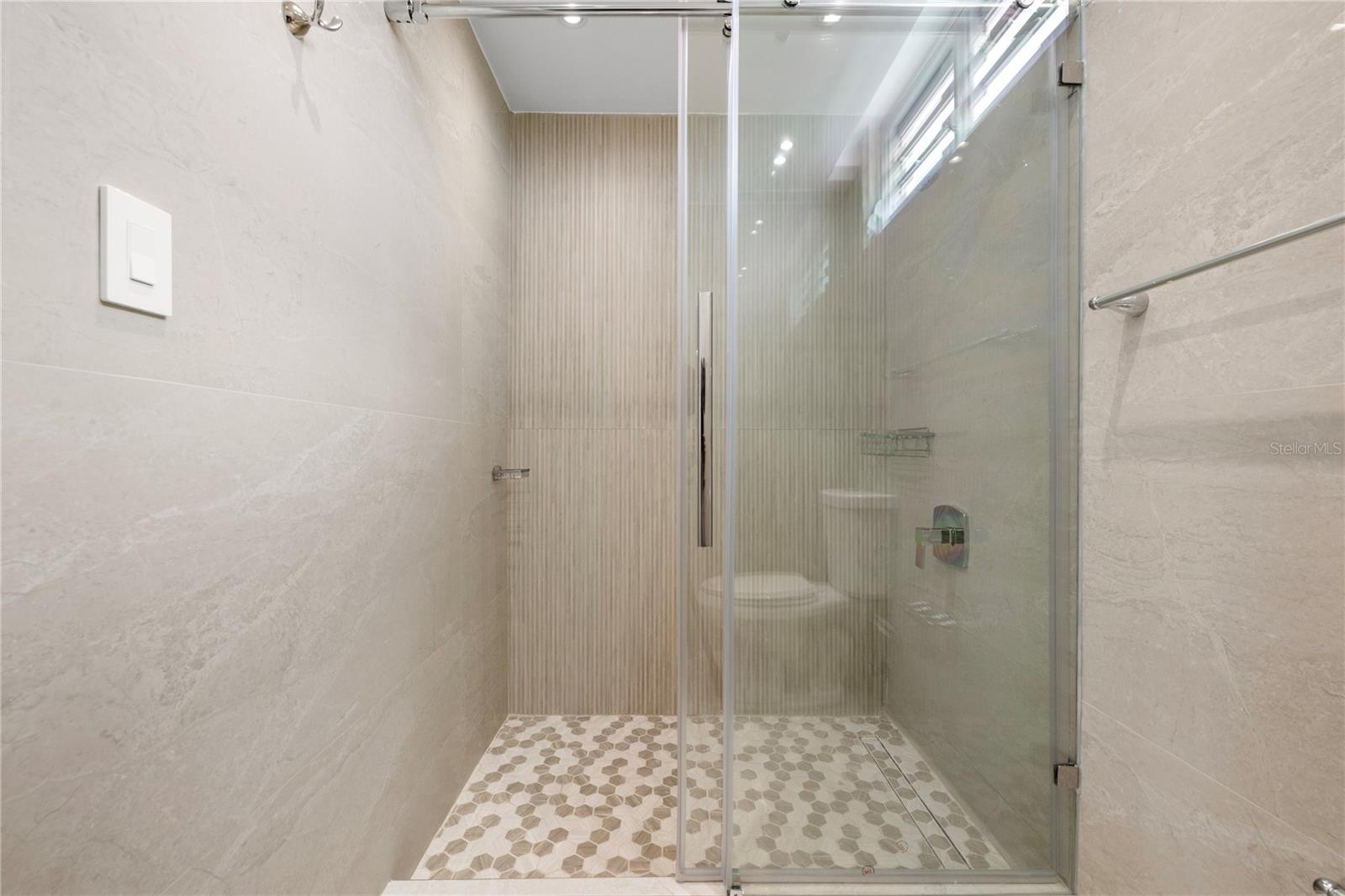 Villas Reales, Guaynabo