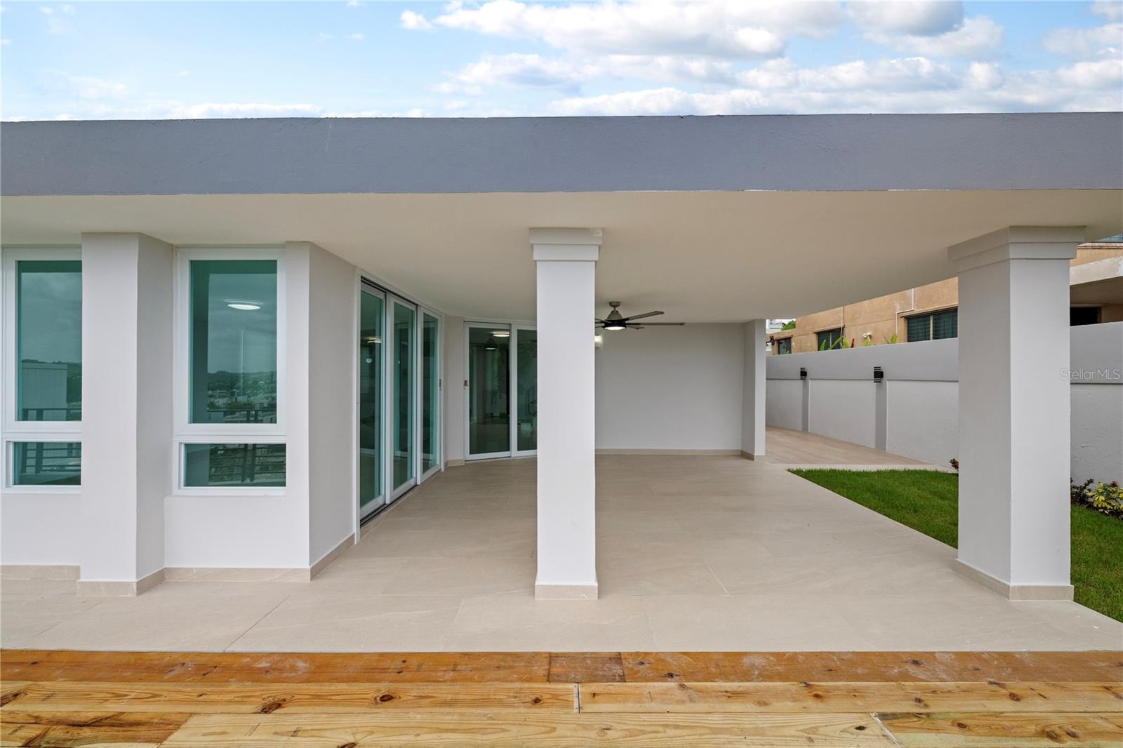 Villas Reales, Guaynabo