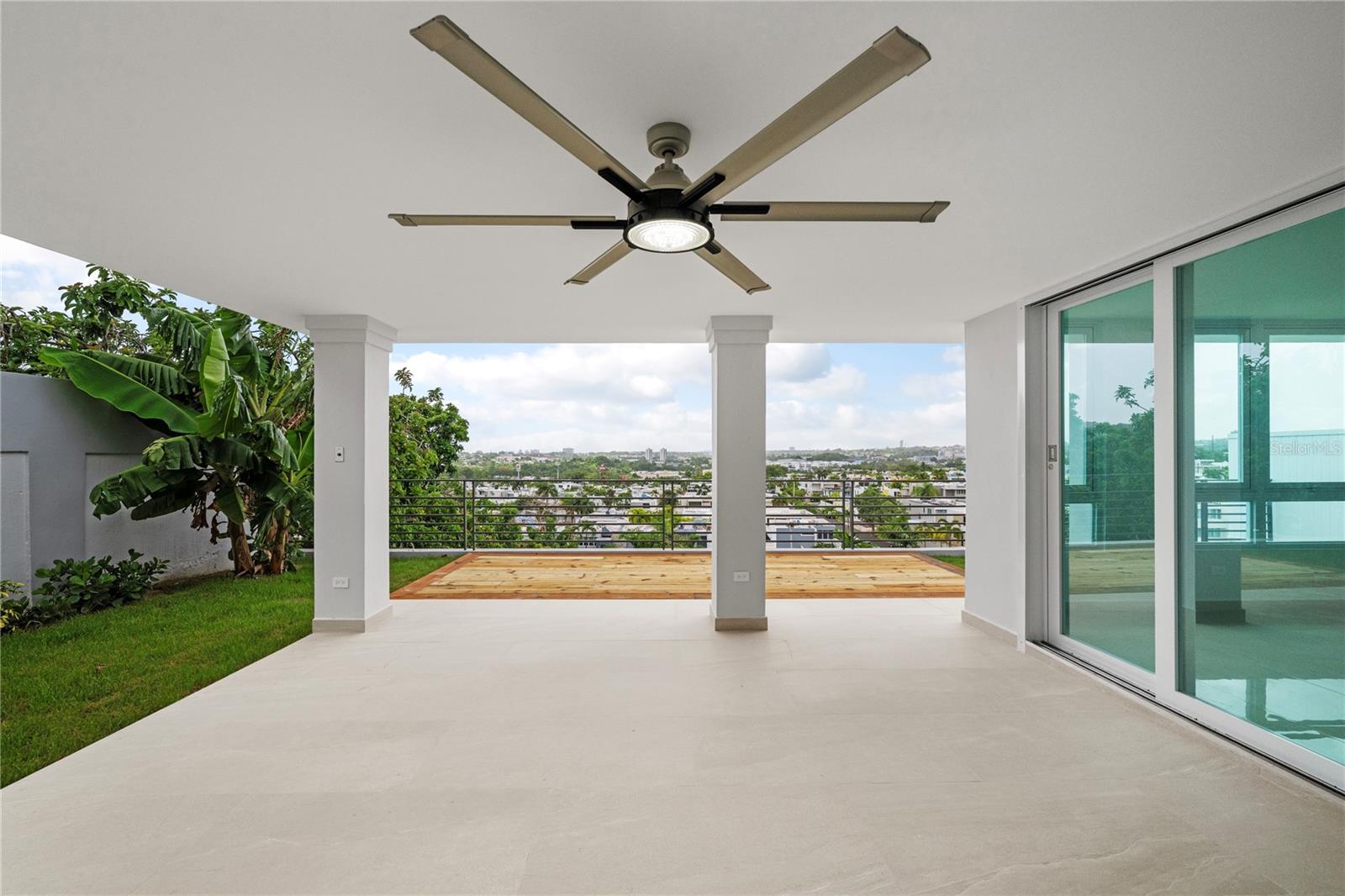 Villas Reales, Guaynabo