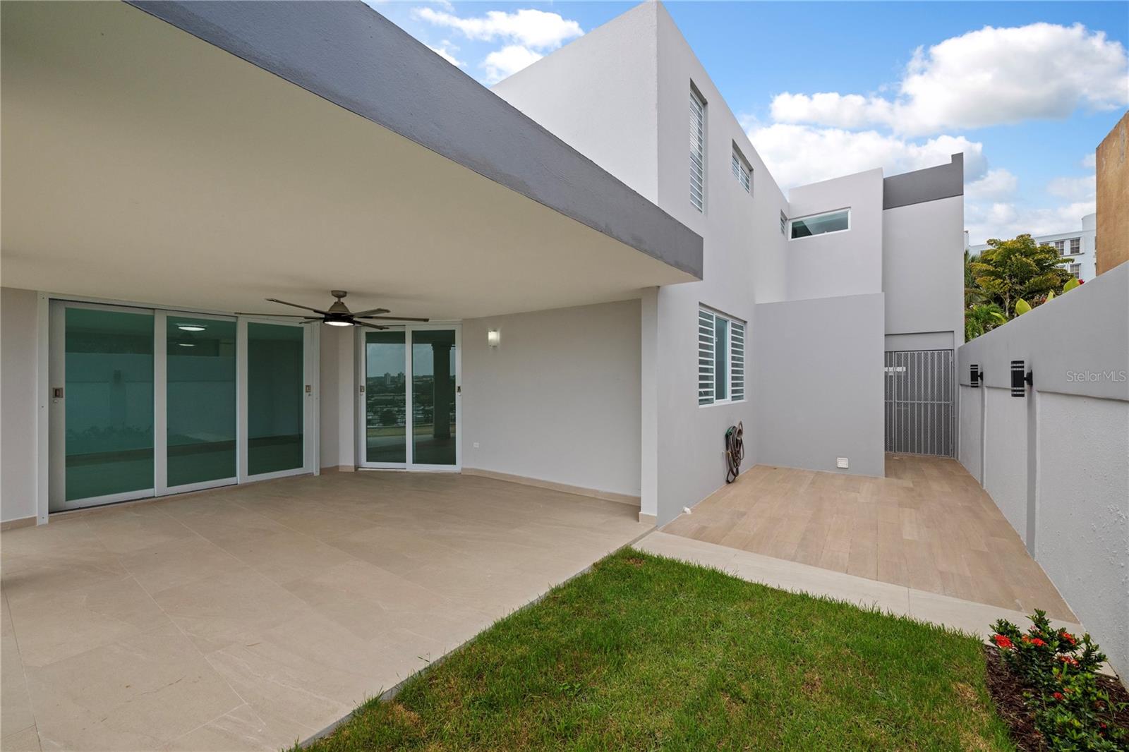 Villas Reales, Guaynabo