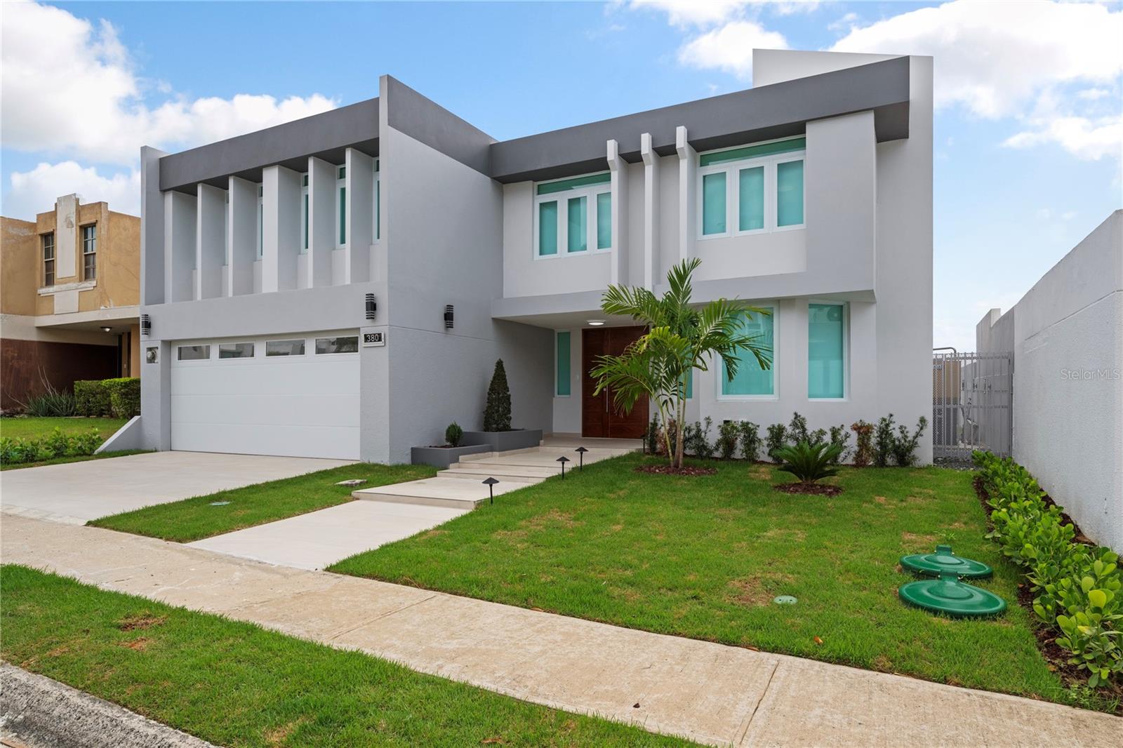 Villas Reales, Guaynabo