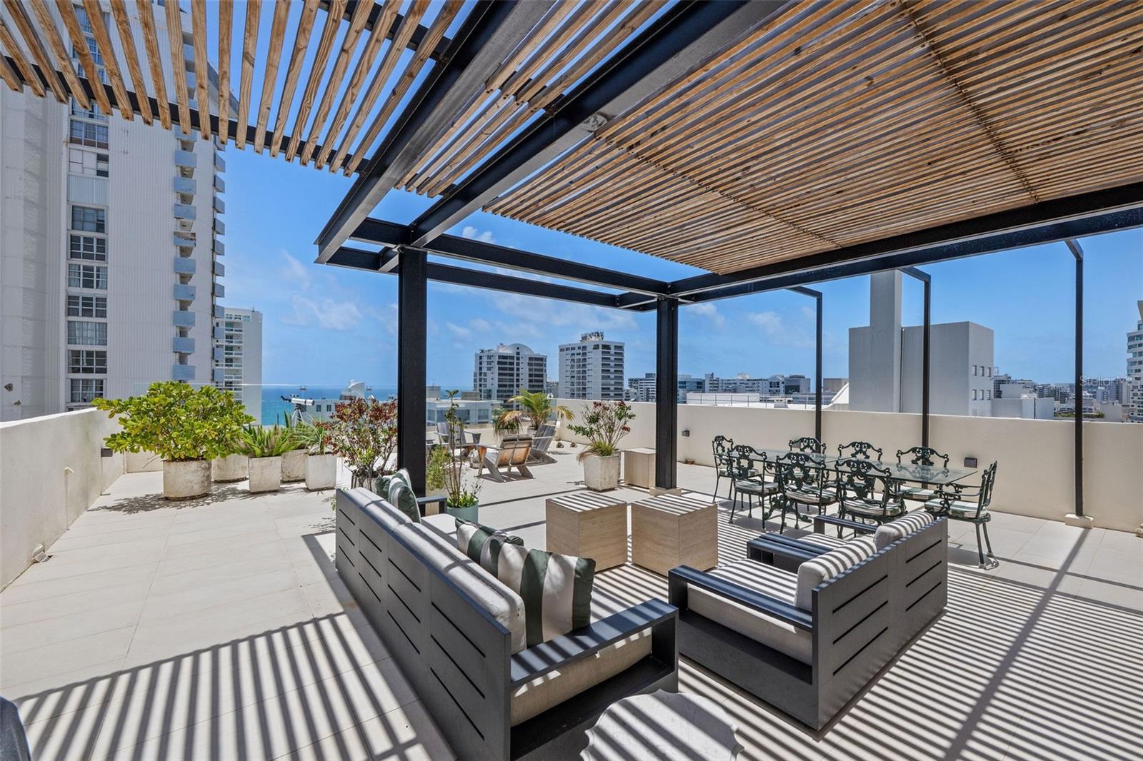 Placid Park PH, Condado
