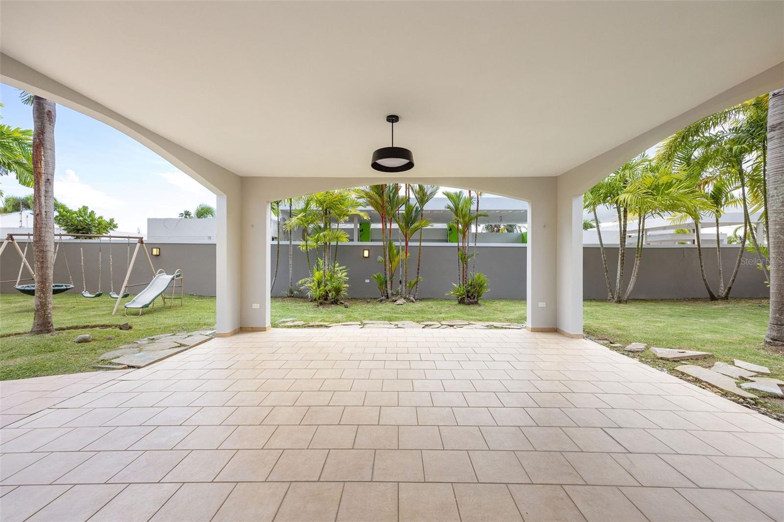 Paseo del Mar, Dorado