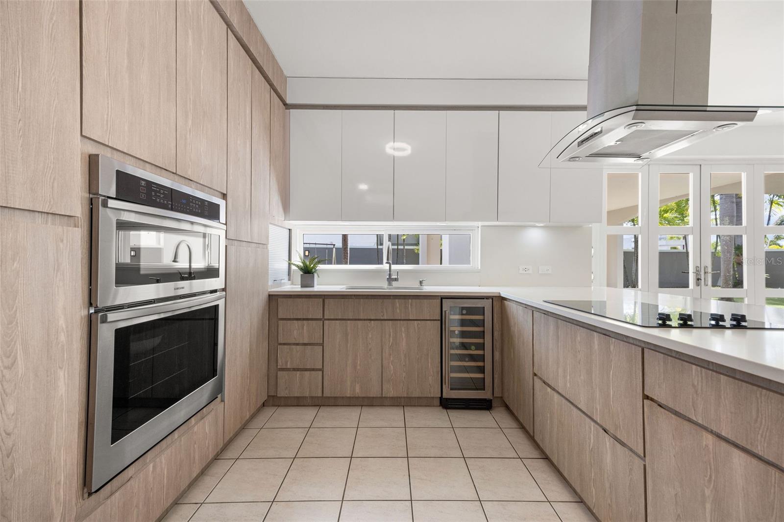 Paseo del Mar, Dorado