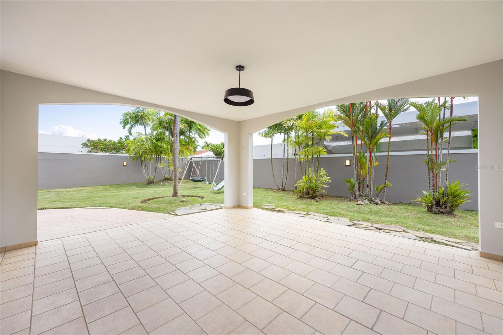 Paseo del Mar, Dorado