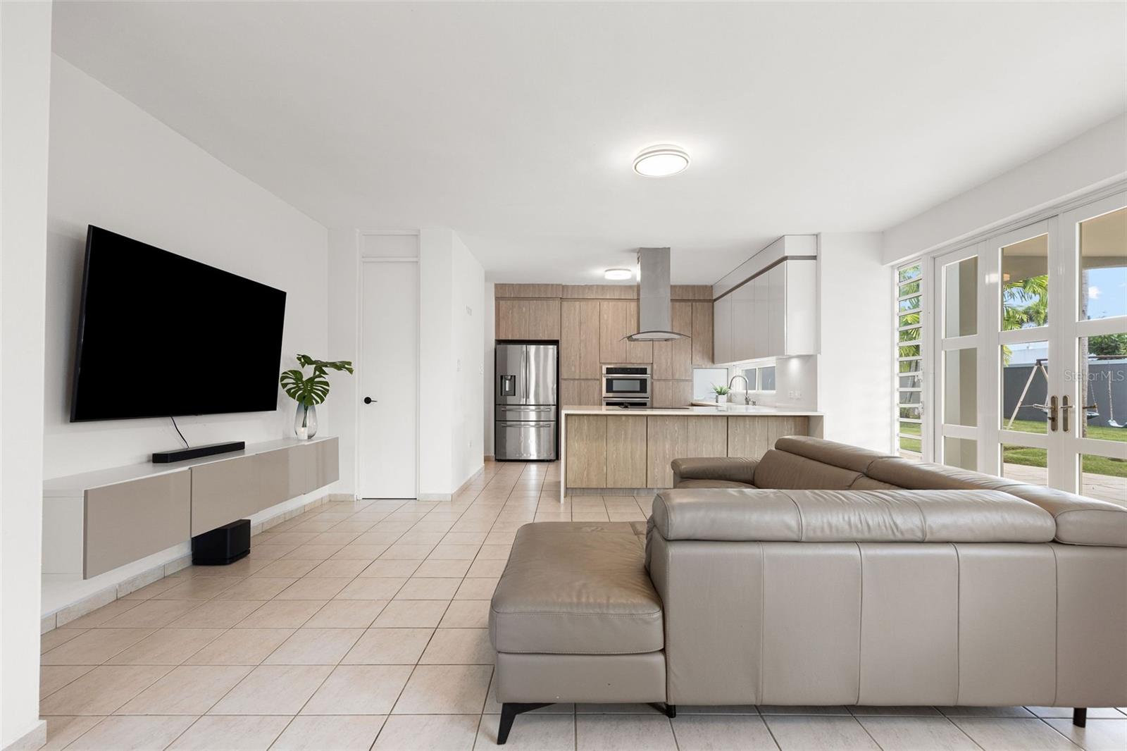 Paseo del Mar, Dorado