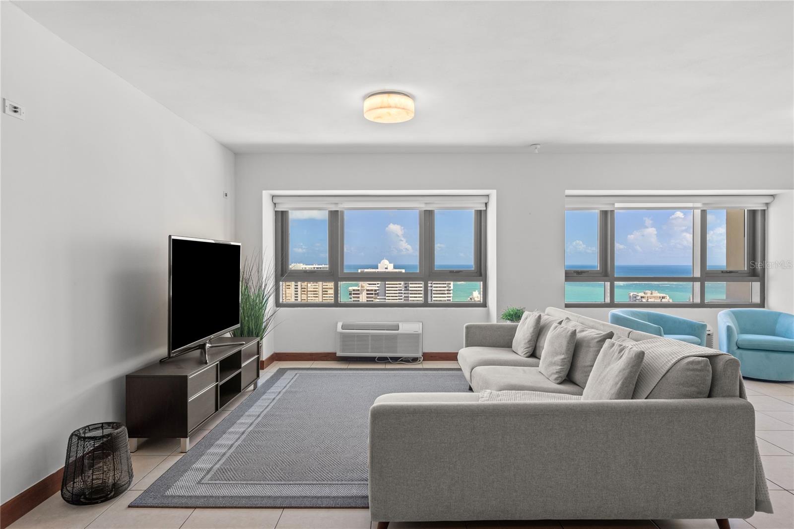 Gallery Plaza, Condado