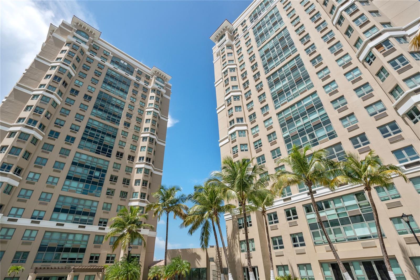 Gallery Plaza, Condado