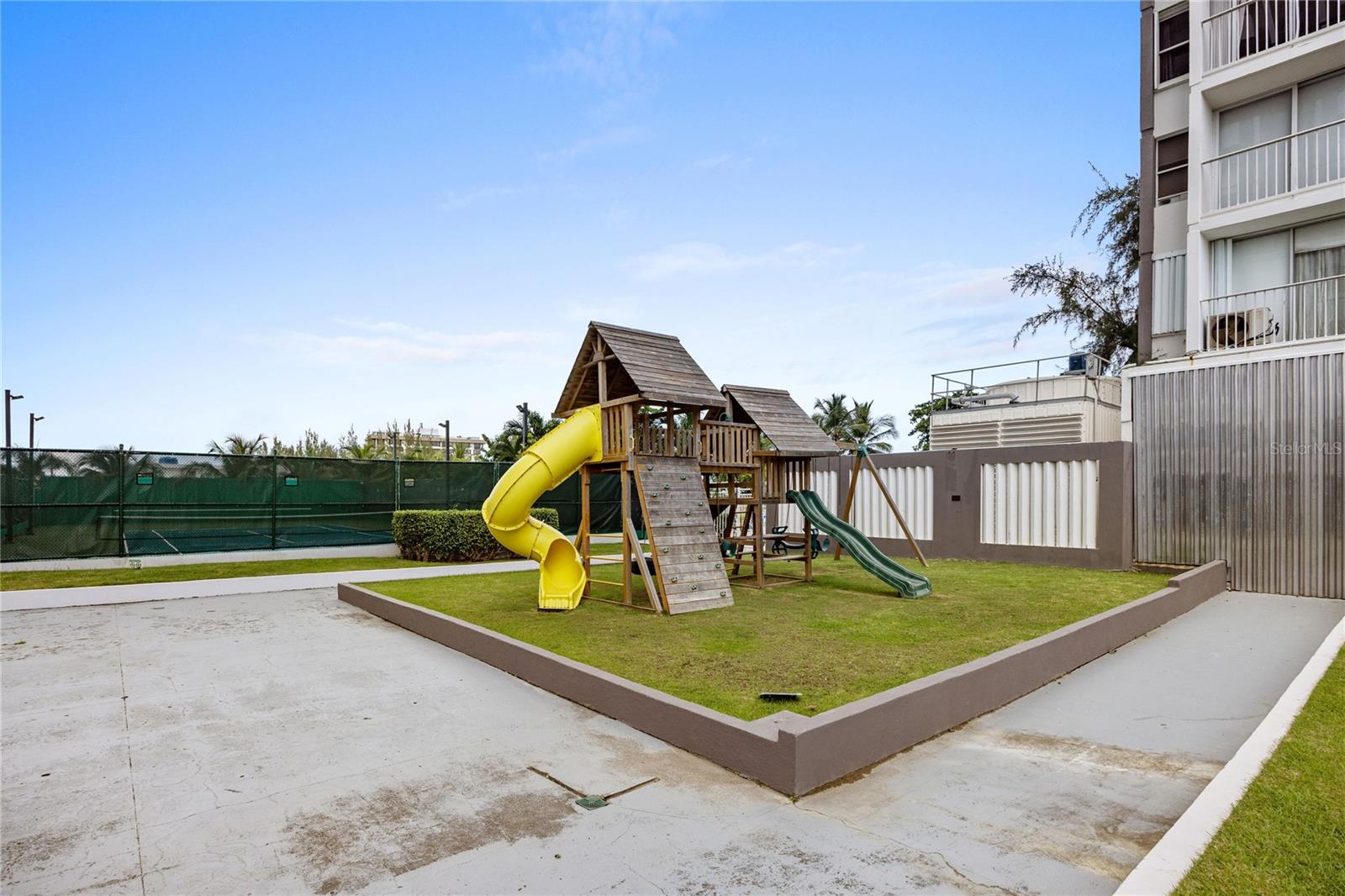 3001 AVENIDA ISLA VERDE #701