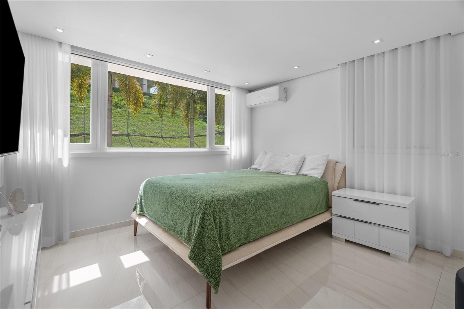 D-5 CALLE LA BORINQUEÑA