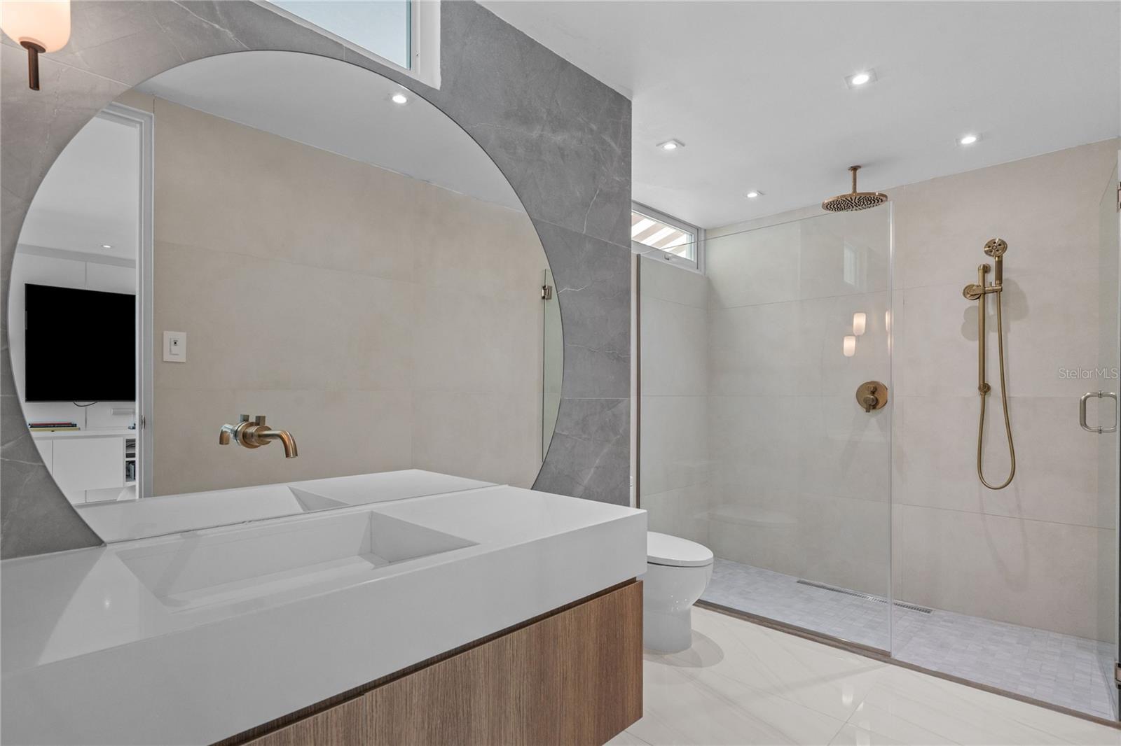 D-5 CALLE LA BORINQUEÑA