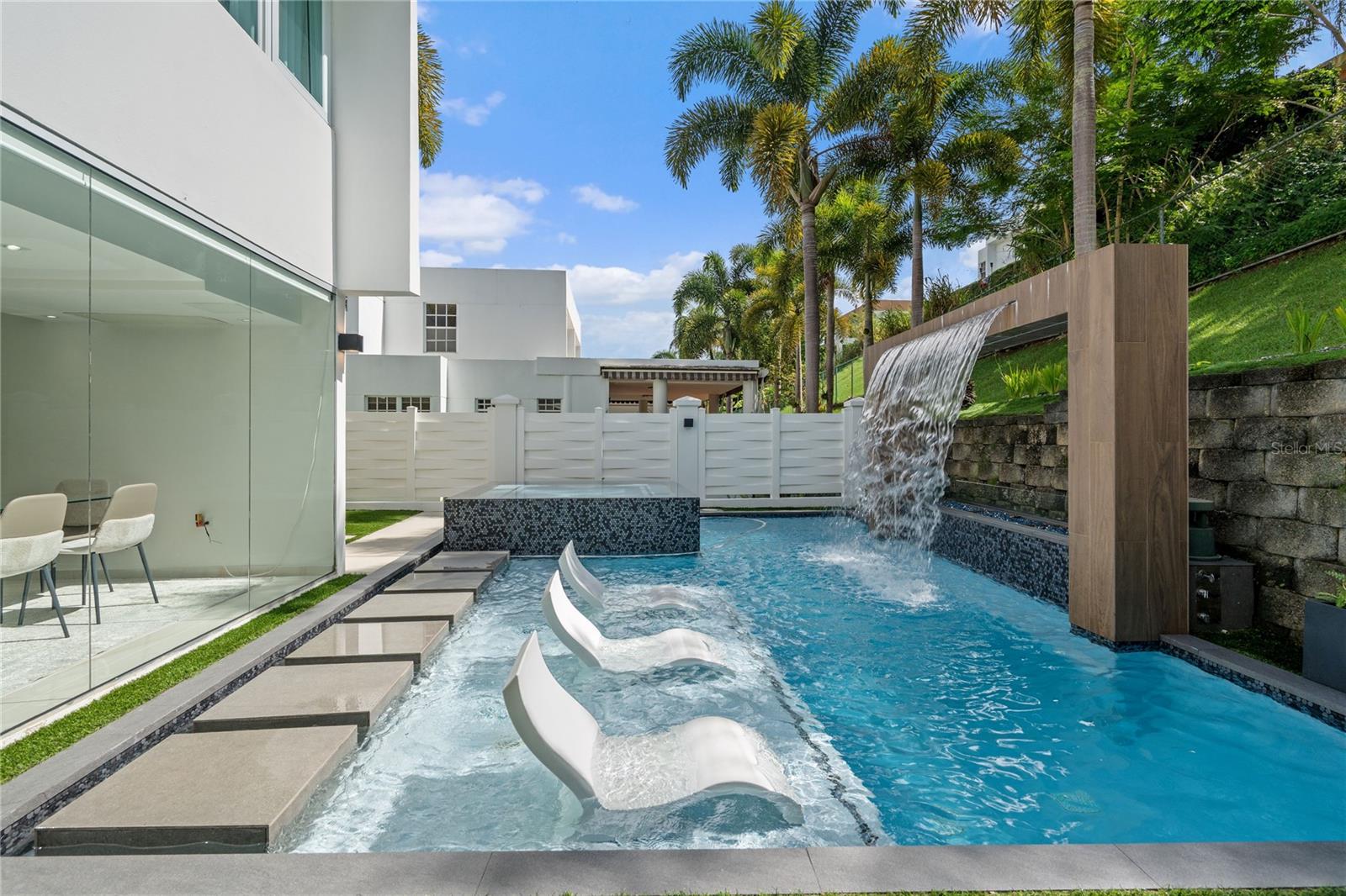 D-5 CALLE LA BORINQUEÑA