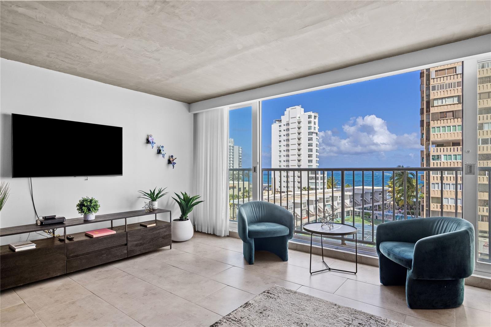 1477 AVE. ASHFORD #605