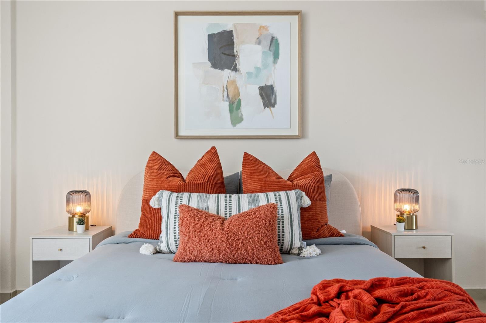 305 CALLE VILLAMIL #1601