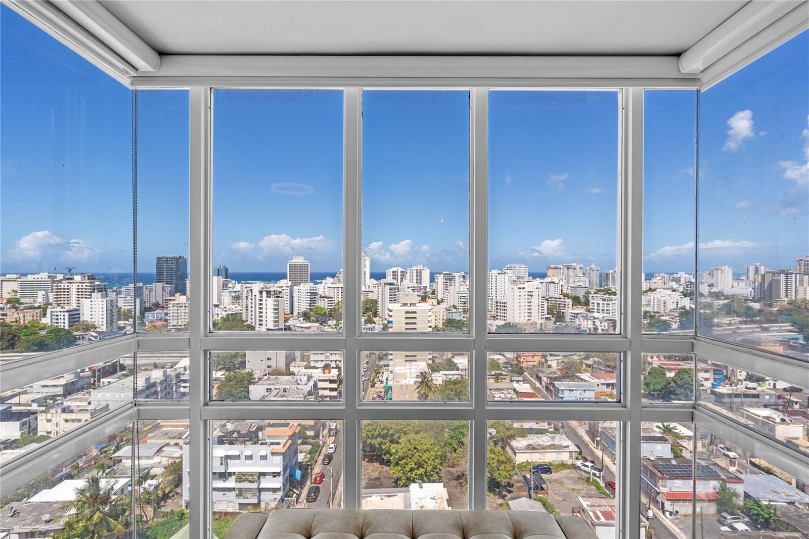 305 CALLE VILLAMIL #1601