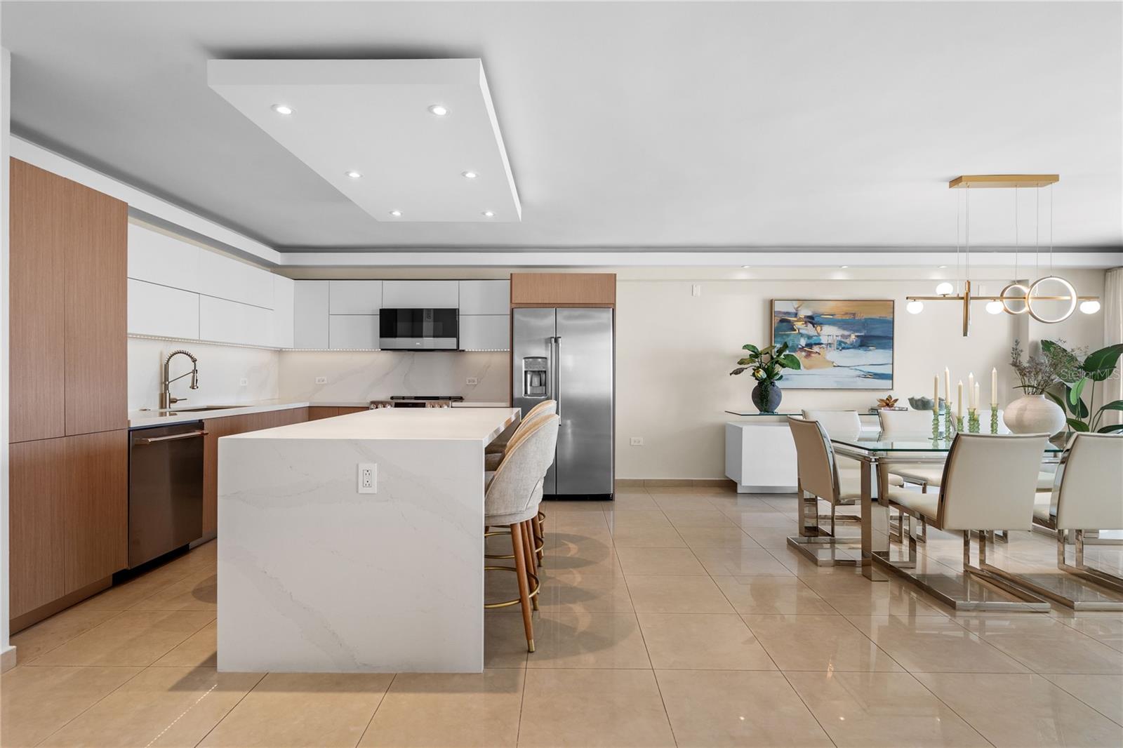 305 CALLE VILLAMIL #1601