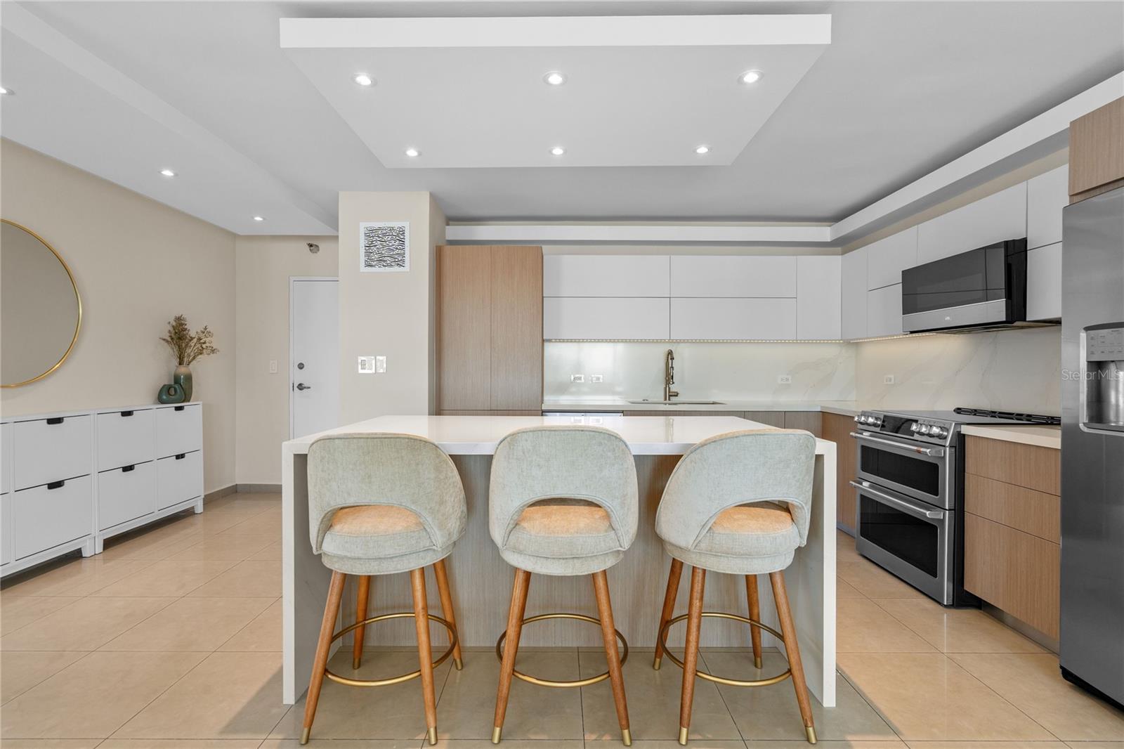 305 CALLE VILLAMIL #1601