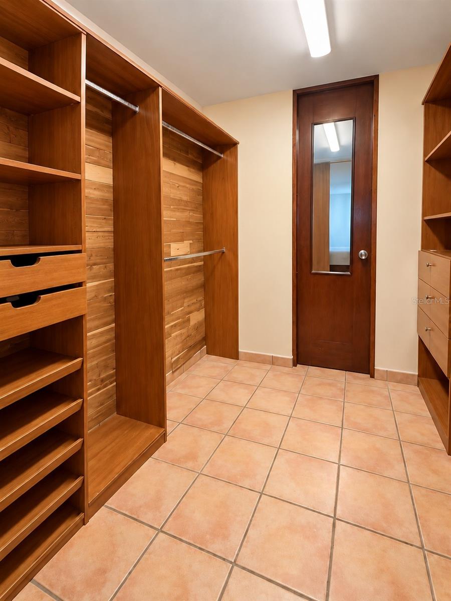 163 VILLAS DE GOLF OESTE