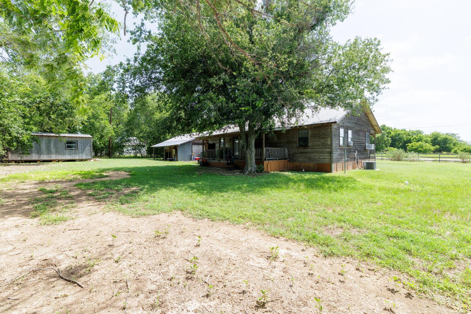 3106 S Main ST