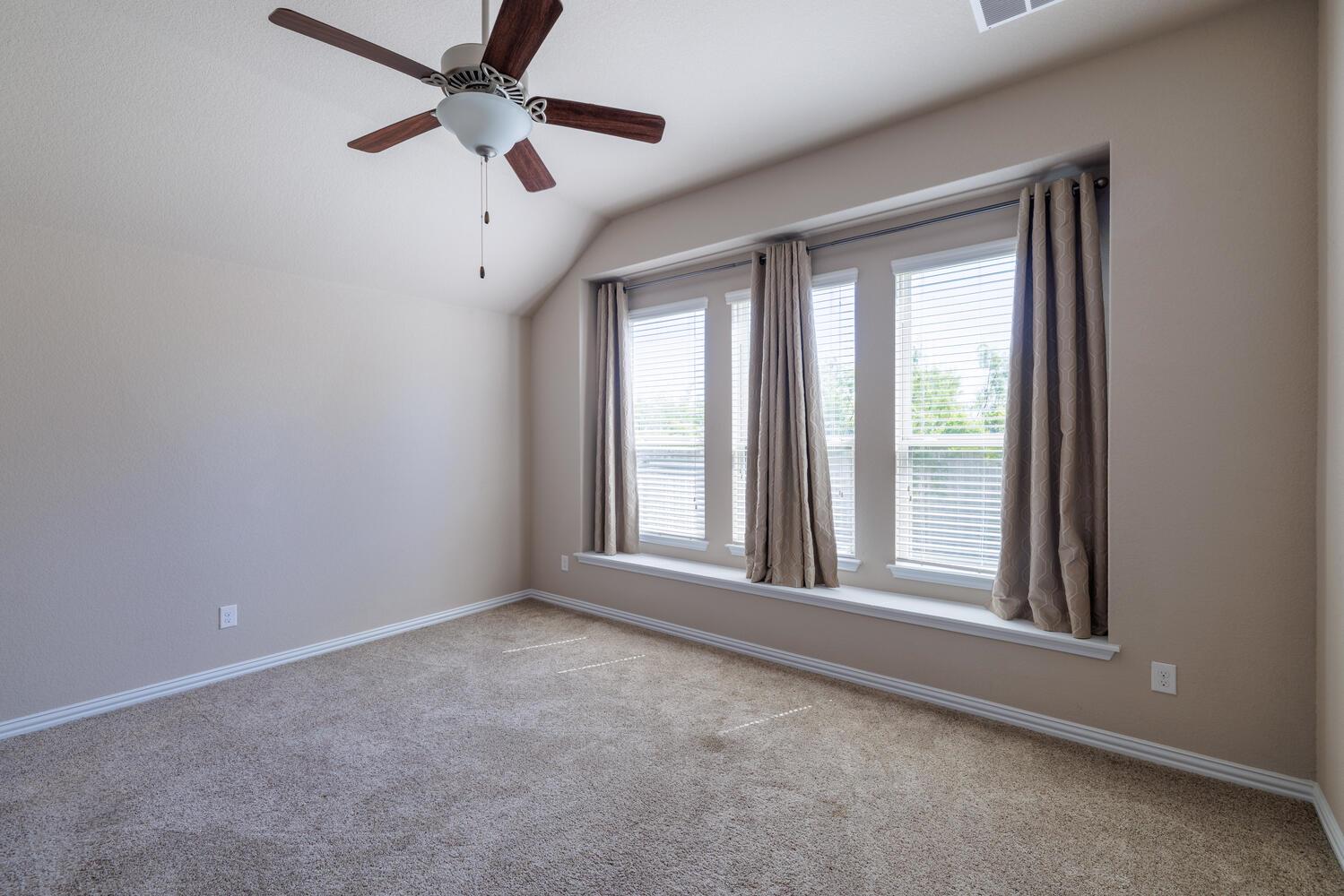 304 Leon LOOP