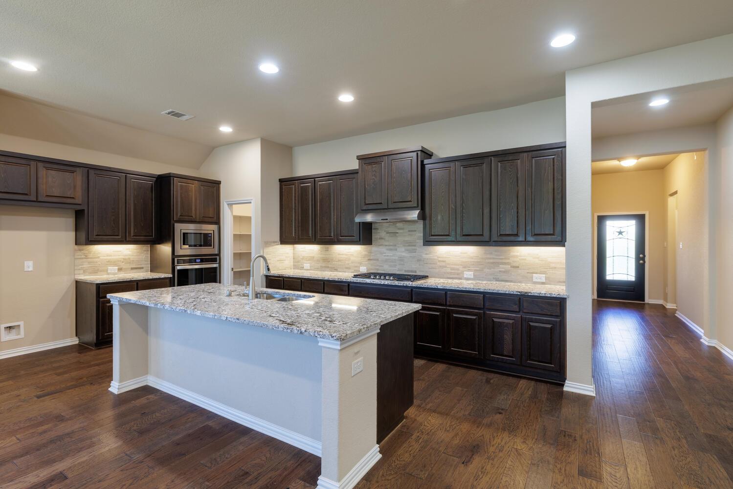 304 Leon LOOP