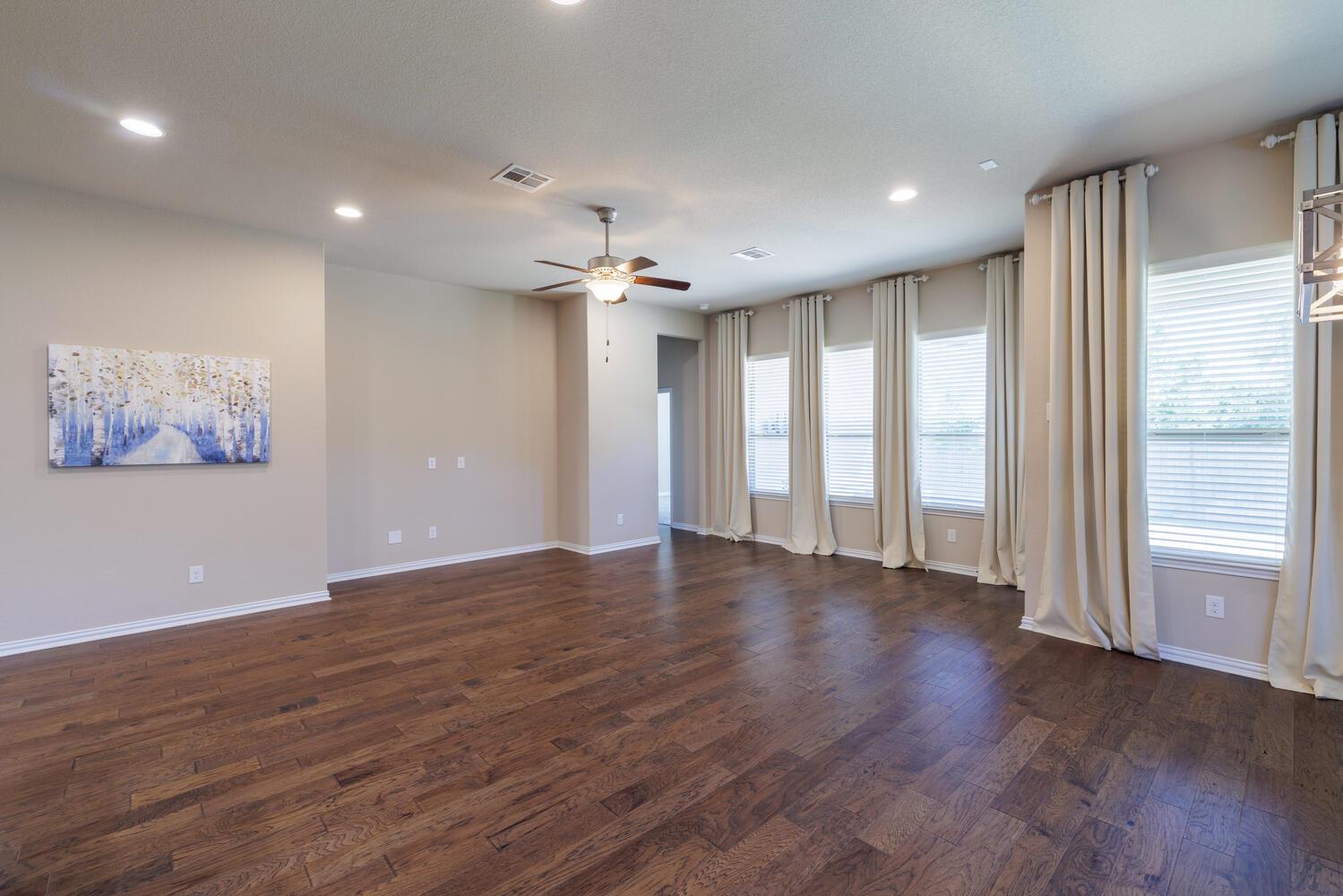 304 Leon LOOP