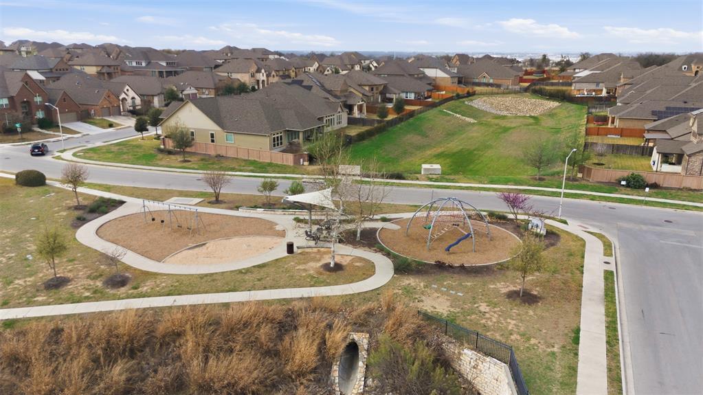 216 Blue Waterleaf LN