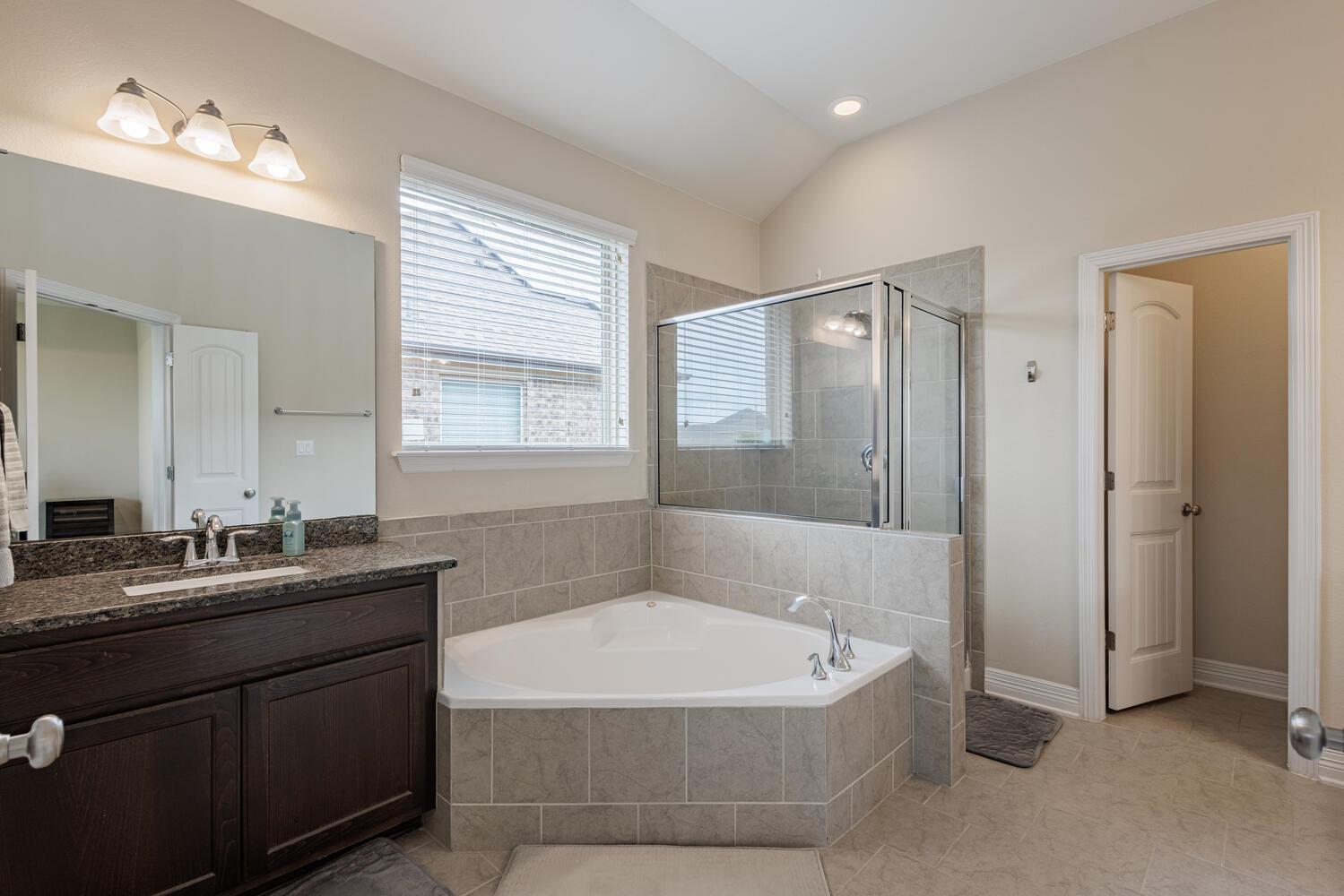 216 Blue Waterleaf LN