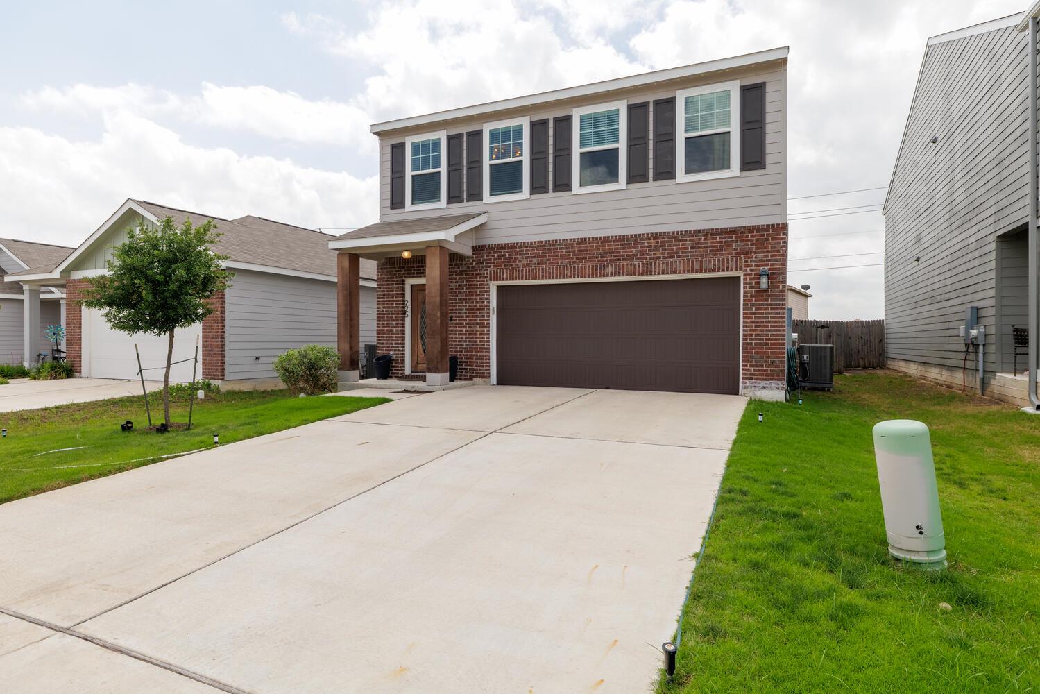 225 Wonderful Life WAY