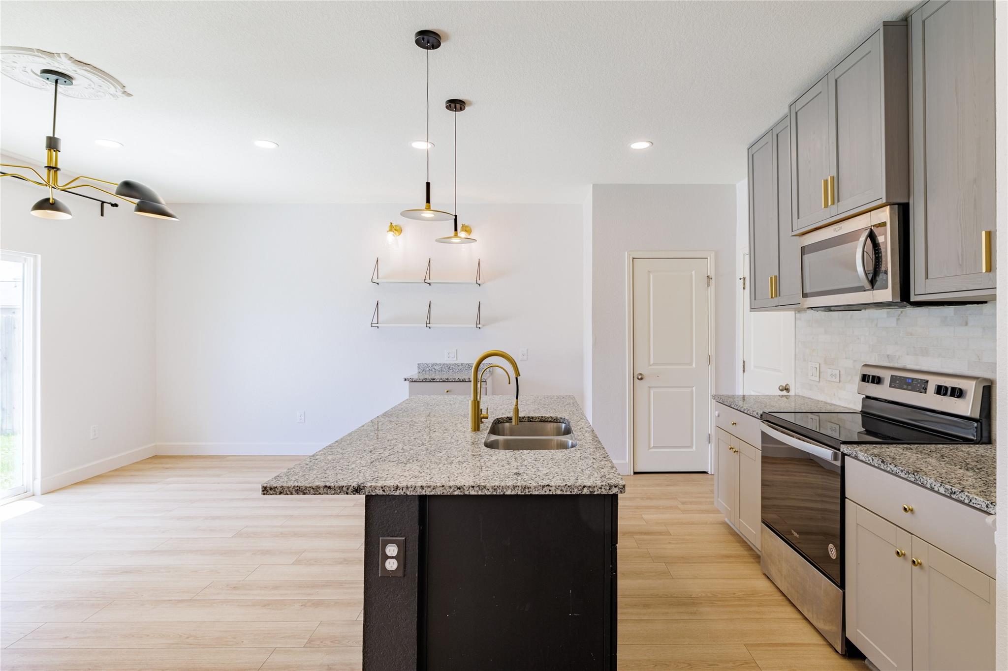 225 Wonderful Life WAY, Jarrell